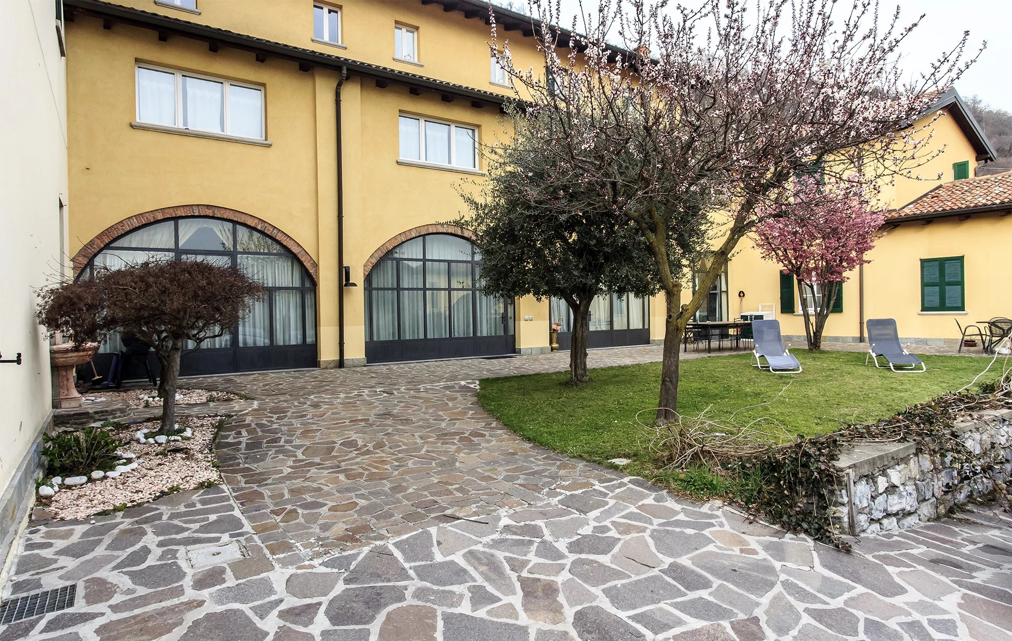 appartement avec garage et jardin - picture 22