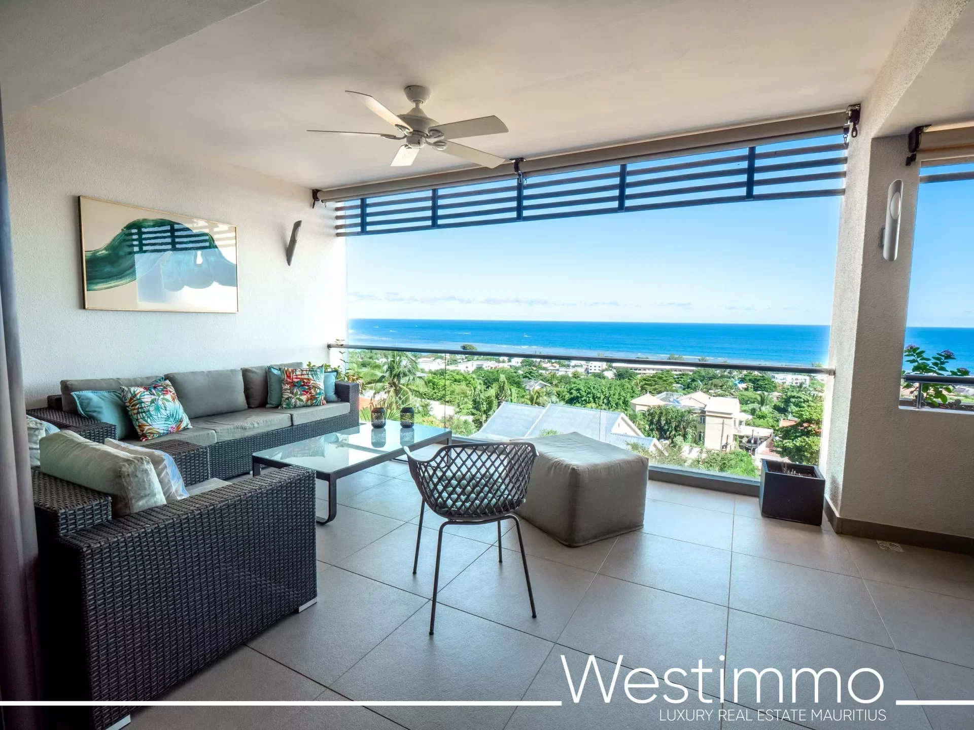 TAMARIN - Beautiful 3 bedroom penthouse apartment for sale - photo 2
