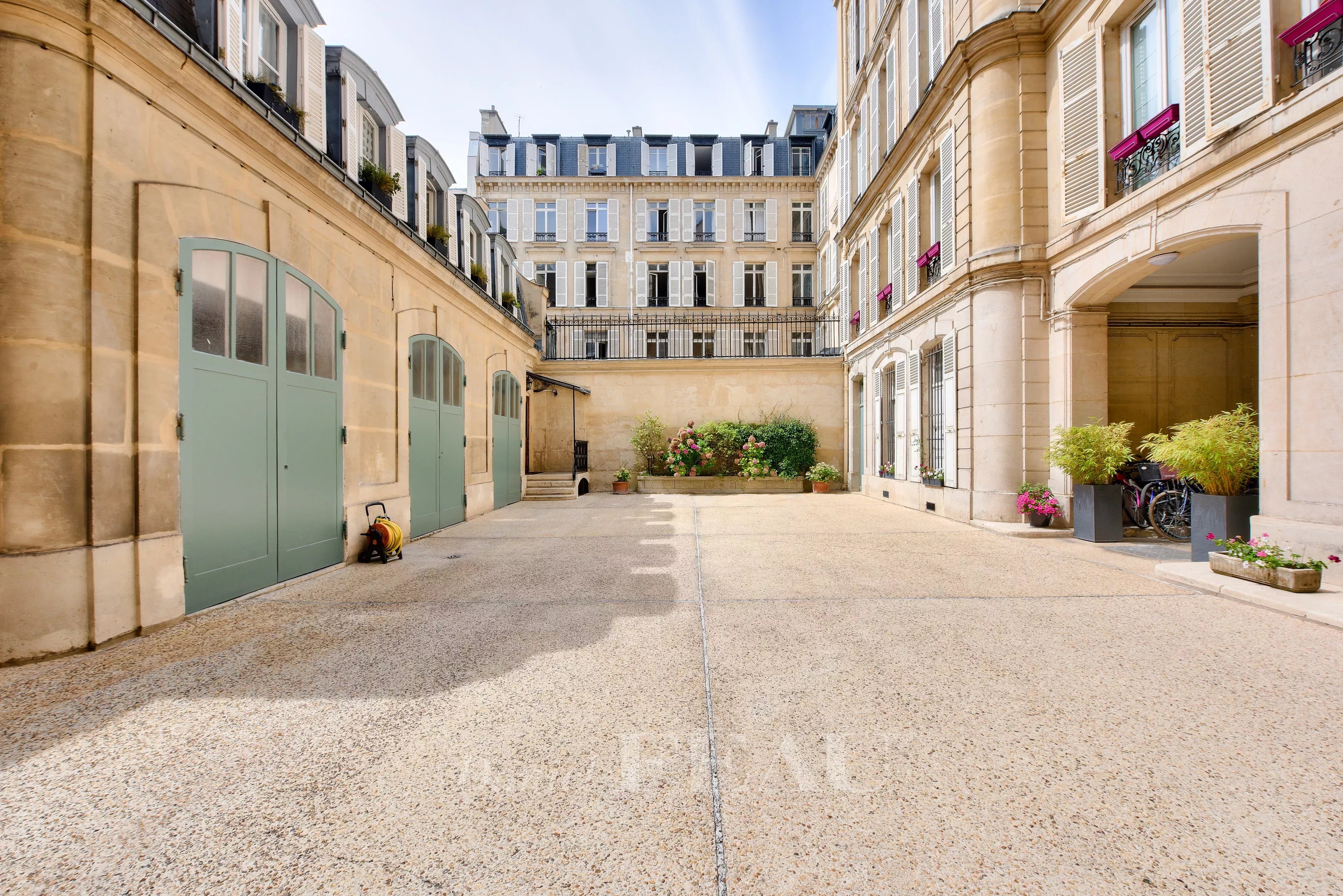 Location Appartement Paris 8ème