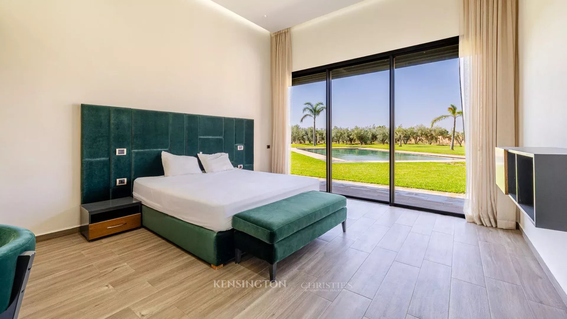 6 Bedroom Villa/Townhouse's Image 11
