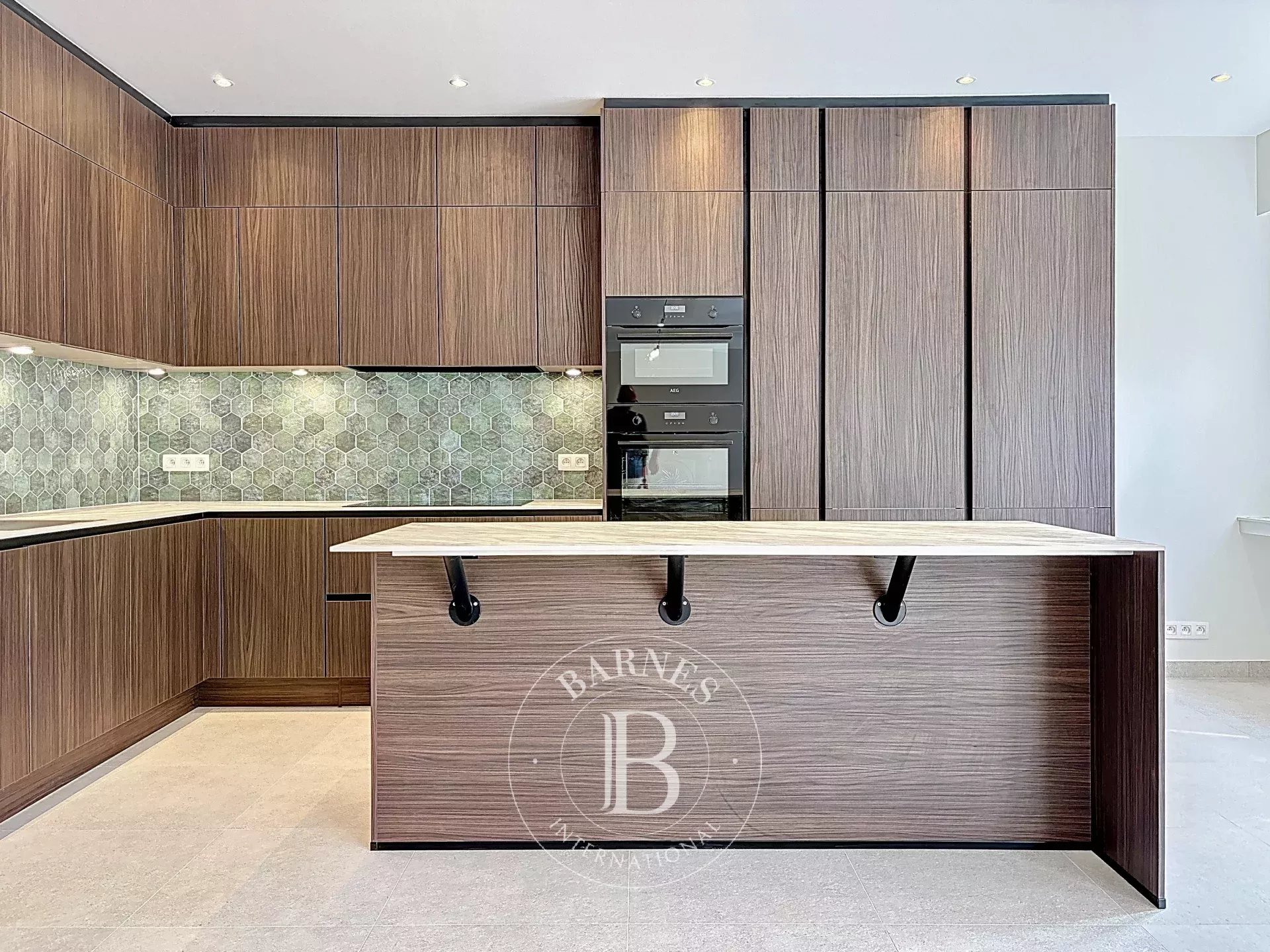 Uccle Churchill - Appt 3 ch, 2 sdb, terrasses, garage