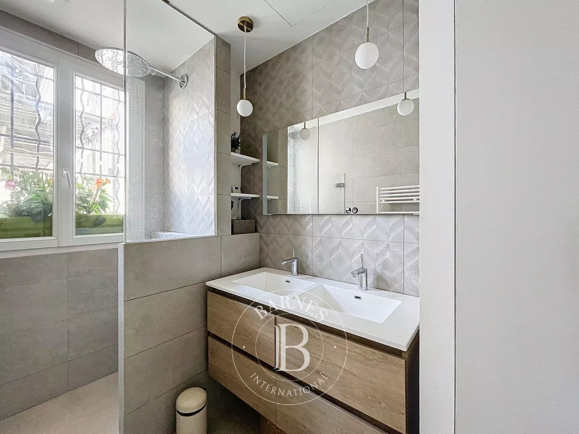 Daire Paris 8ème - picture 10