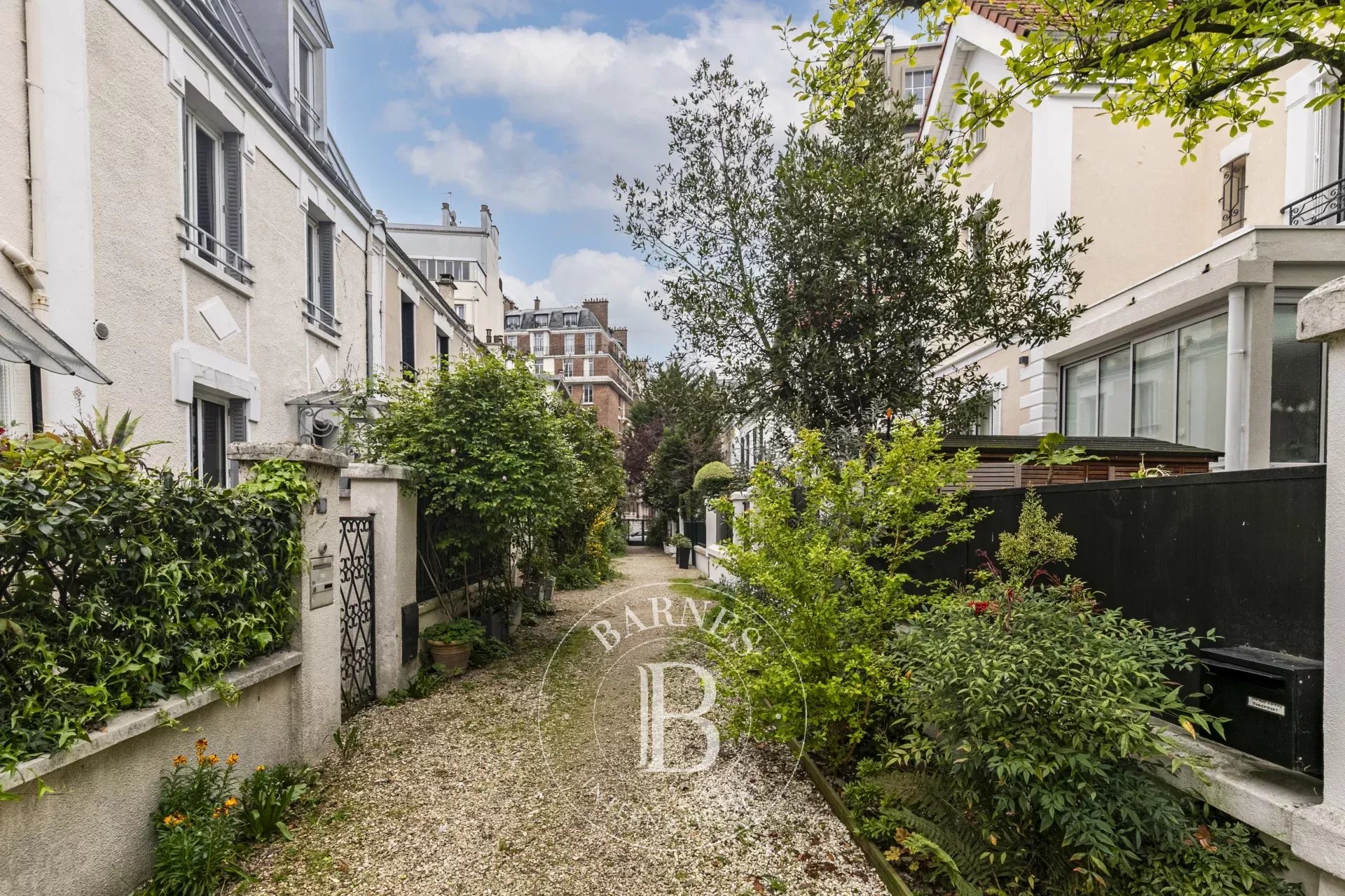 Paris  - House 3 Bedrooms - picture 12