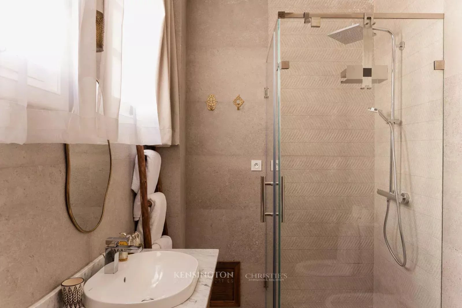 2 Bedroom Villa/Townhouse's Image 9