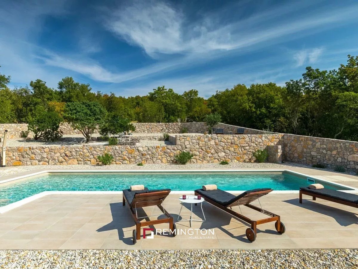 5 Bedroom Villa/Townhouse's Image 32