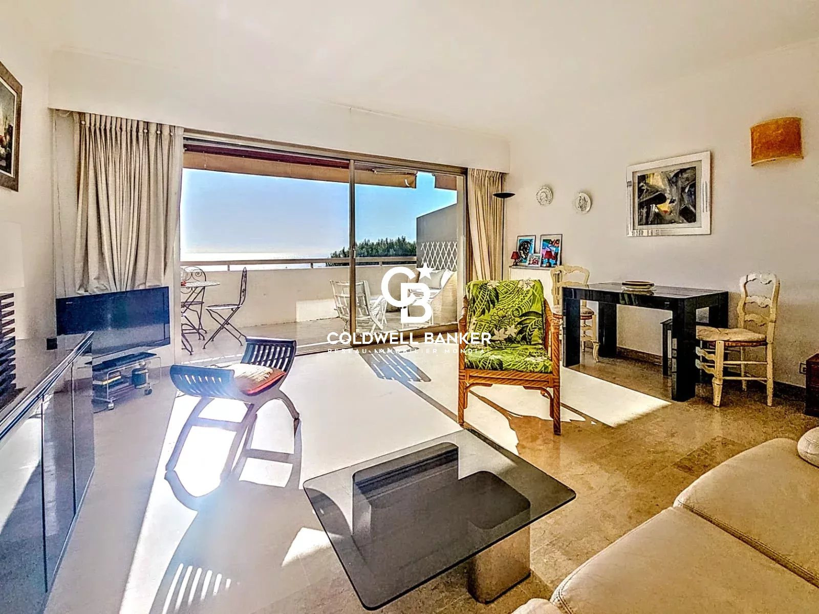 2 Rooms - 52m² - 1 Bedroom