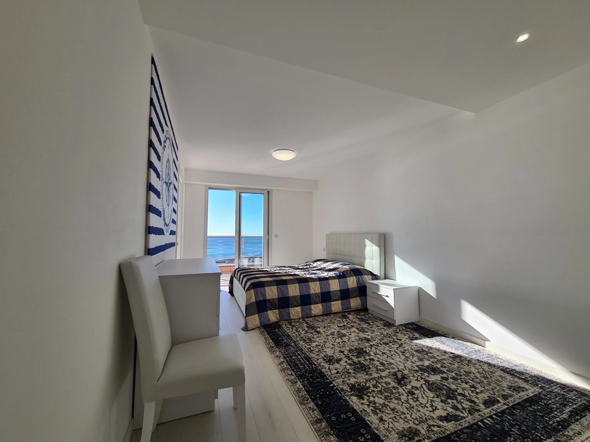 Appartamento eccezionale a Garavan, vista mare panoramica