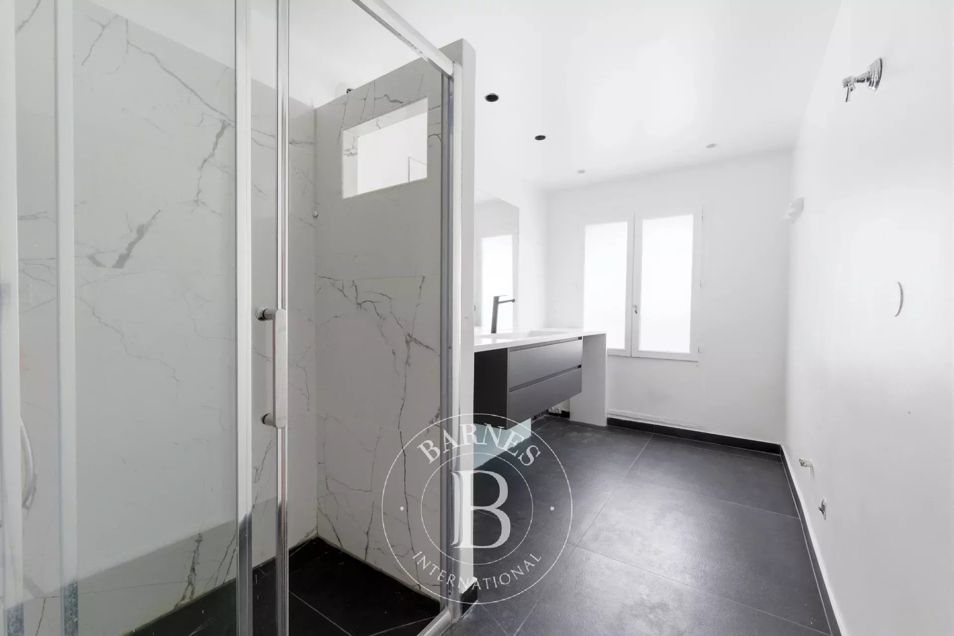 Paris  - Apartment 3 Bedrooms - picture 10