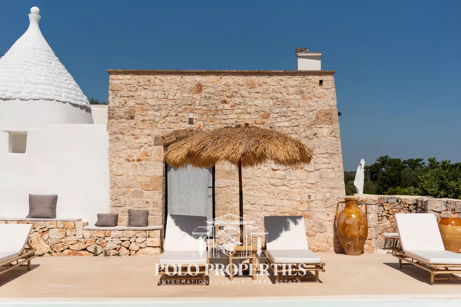 TRULLI AND LAMIE ESTATE WITH SWIMMING POOL IN THE HEART OF THE OSTUNI COUNTRYSIDE