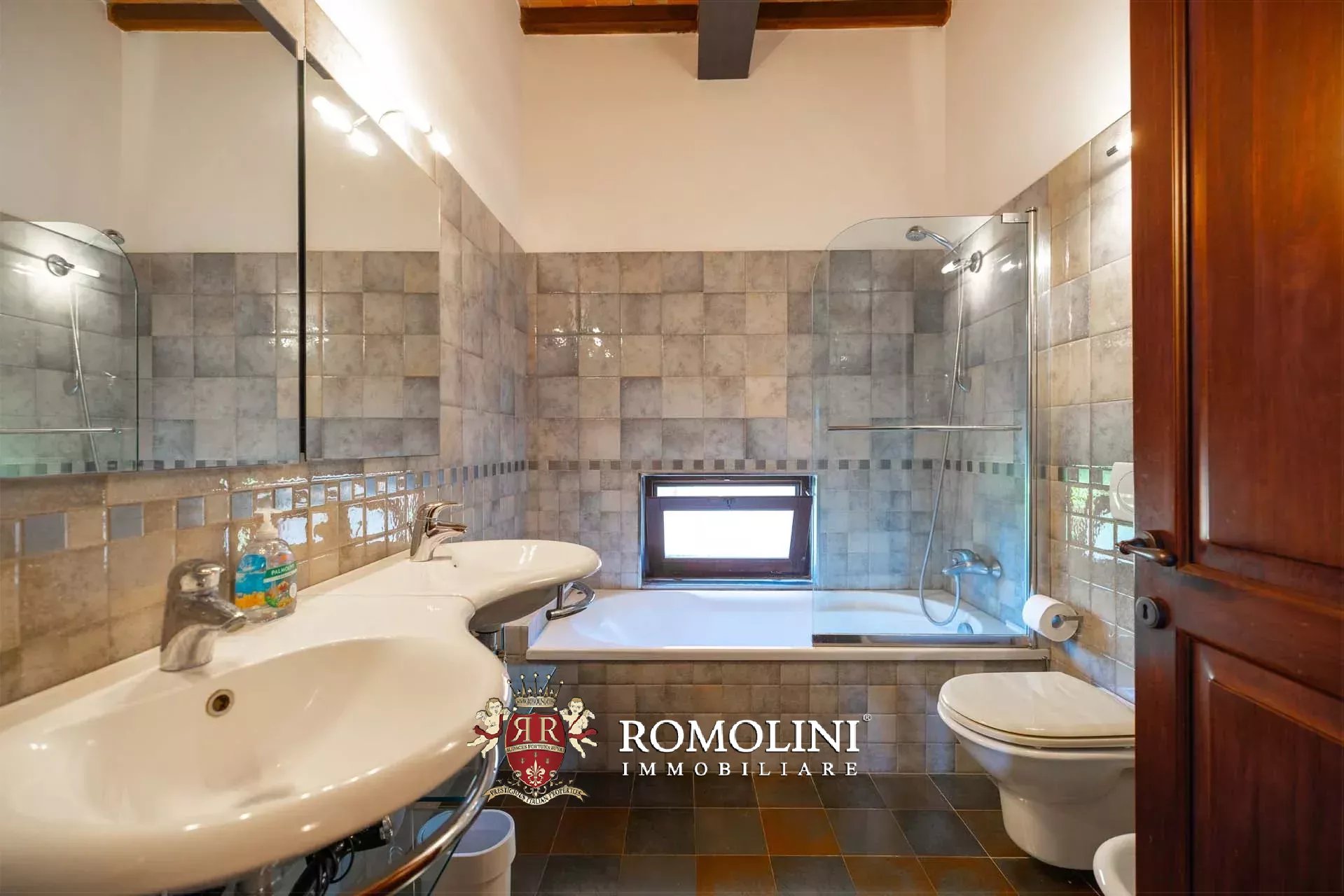 37 Bedroom Villa/Townhouse's Image 85