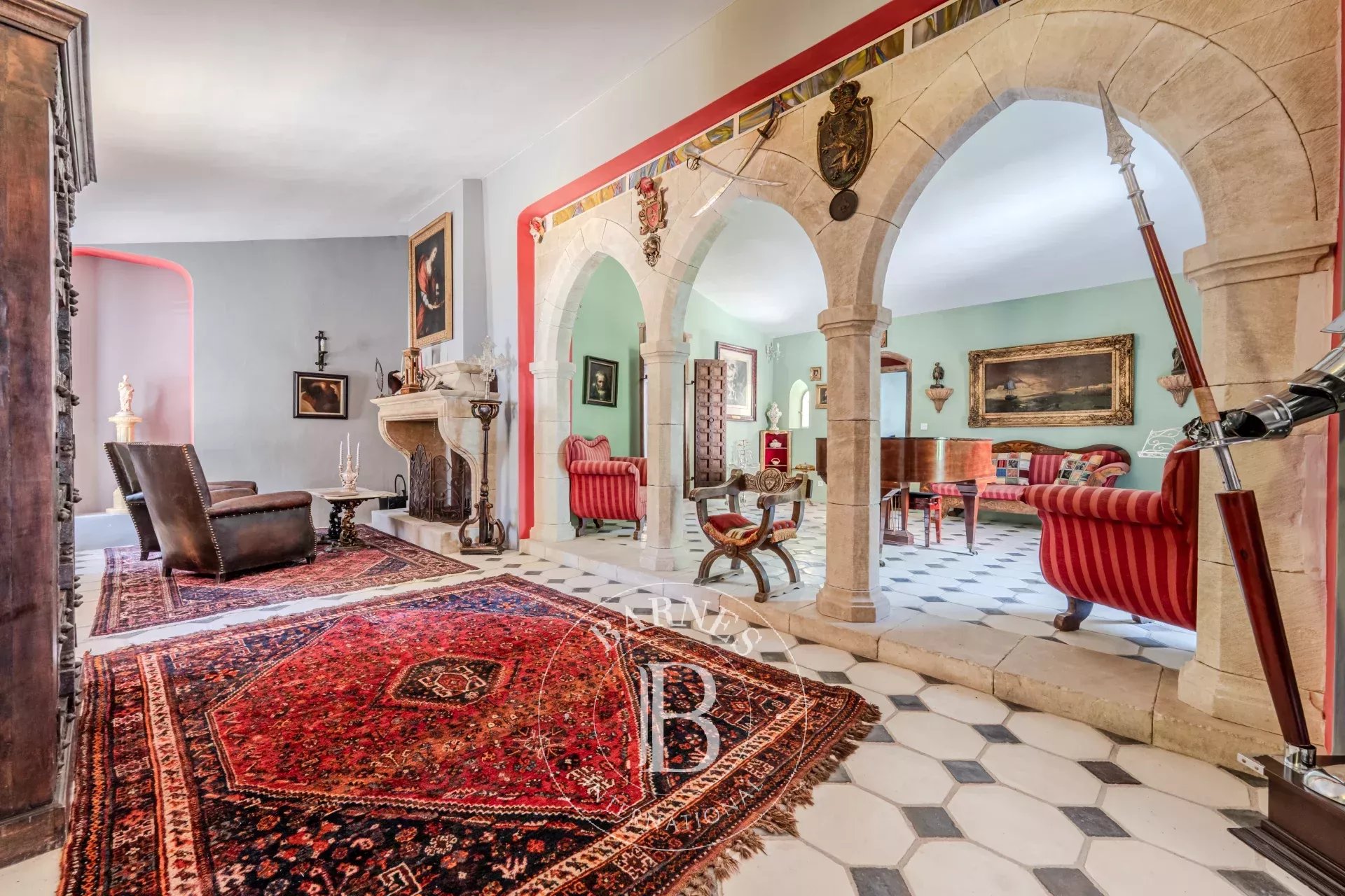 SOUTHERN LUBERON – CADENET – RENOVATED 18TH–19TH CENTURY ESTATE – MANOR HOUSE – FARMHOUSE WITH 6 COTTAGES – SWIMMING POOL - picture 12