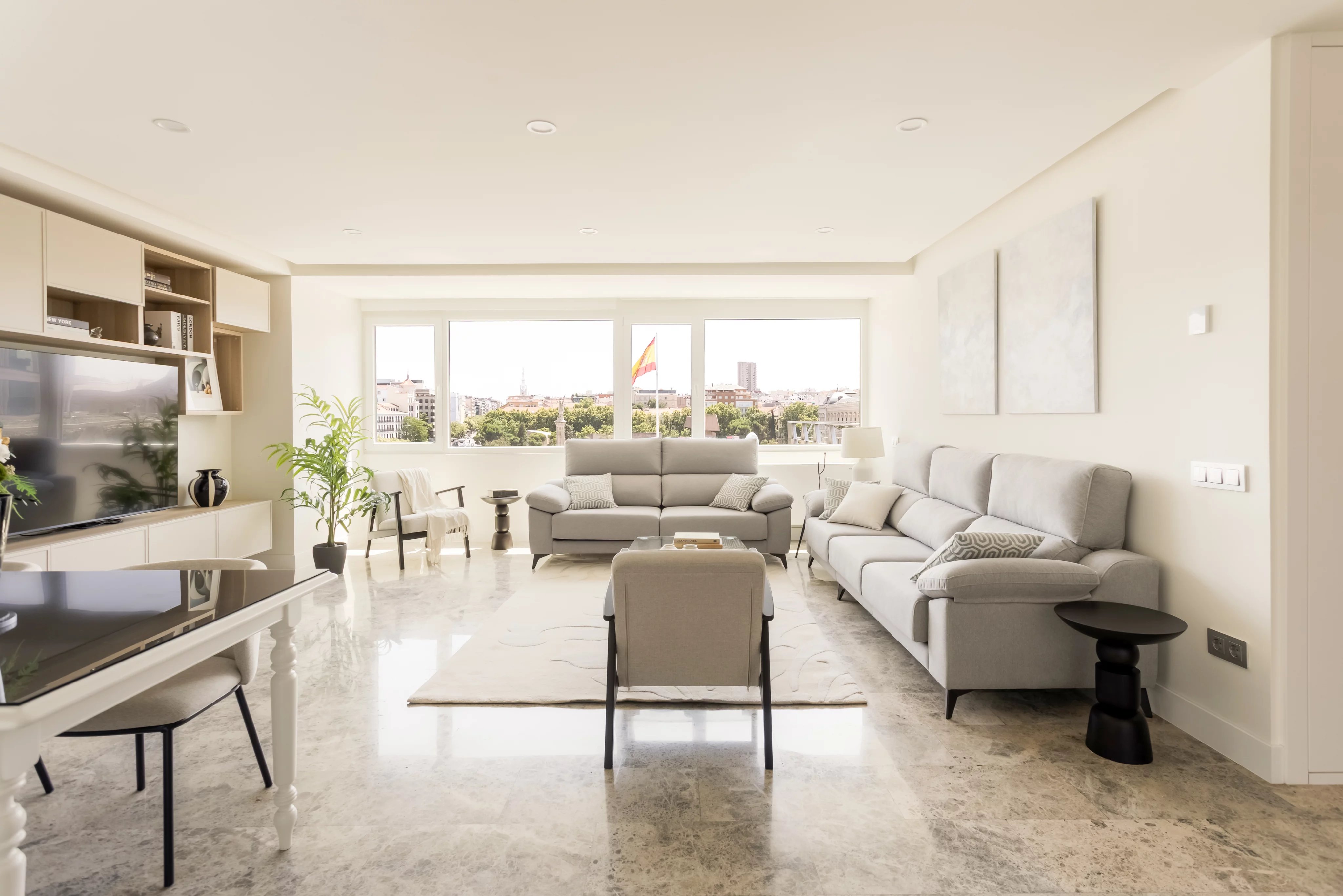 Furnished apartment with Views of Colón Square