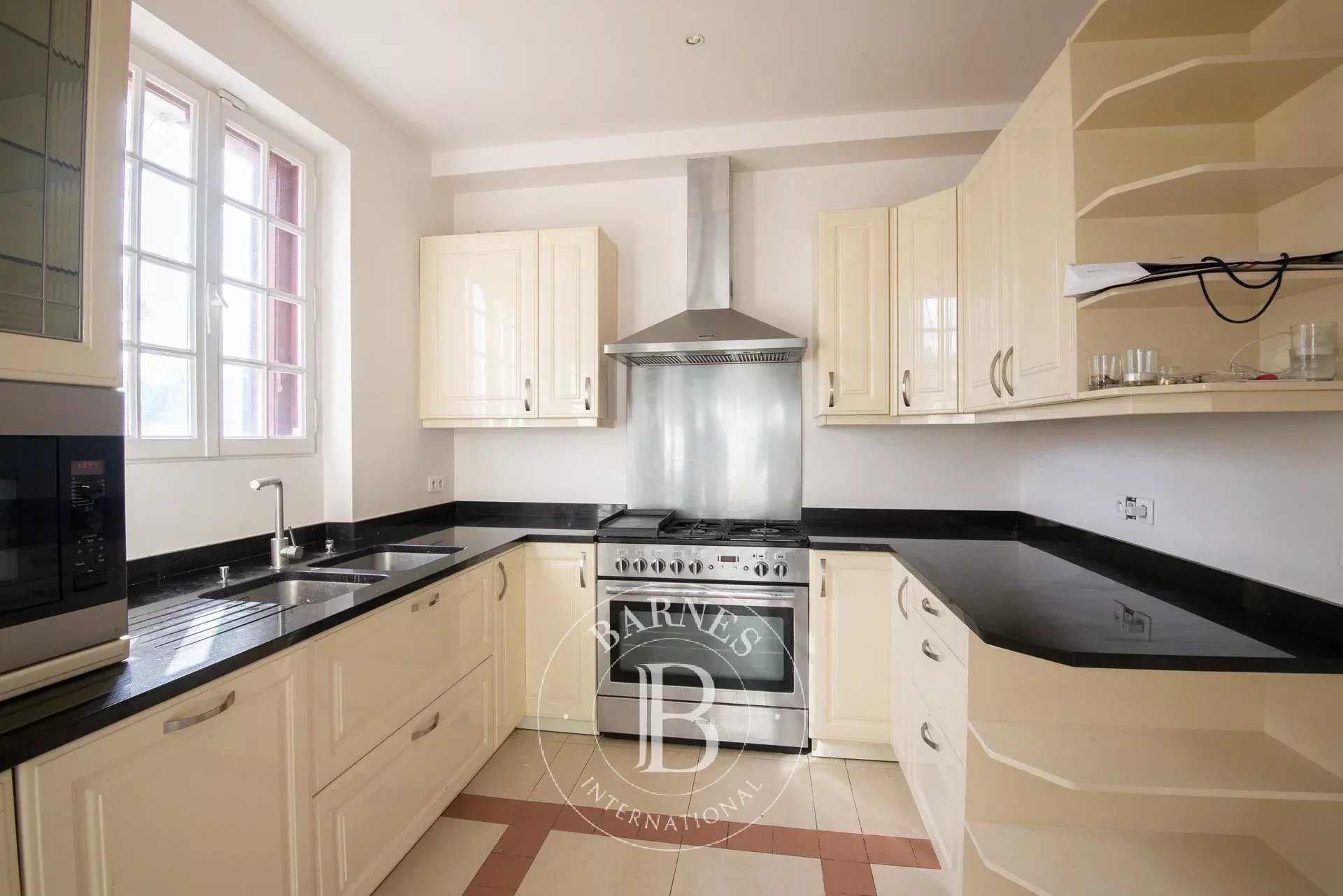 Ev Meudon - picture 8