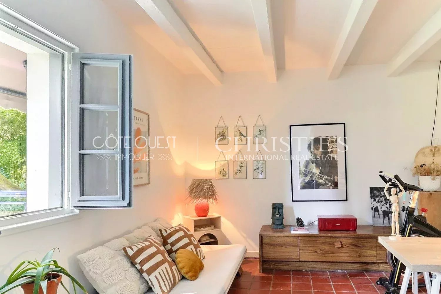 6 Bedroom Villa/Townhouse's Image 11