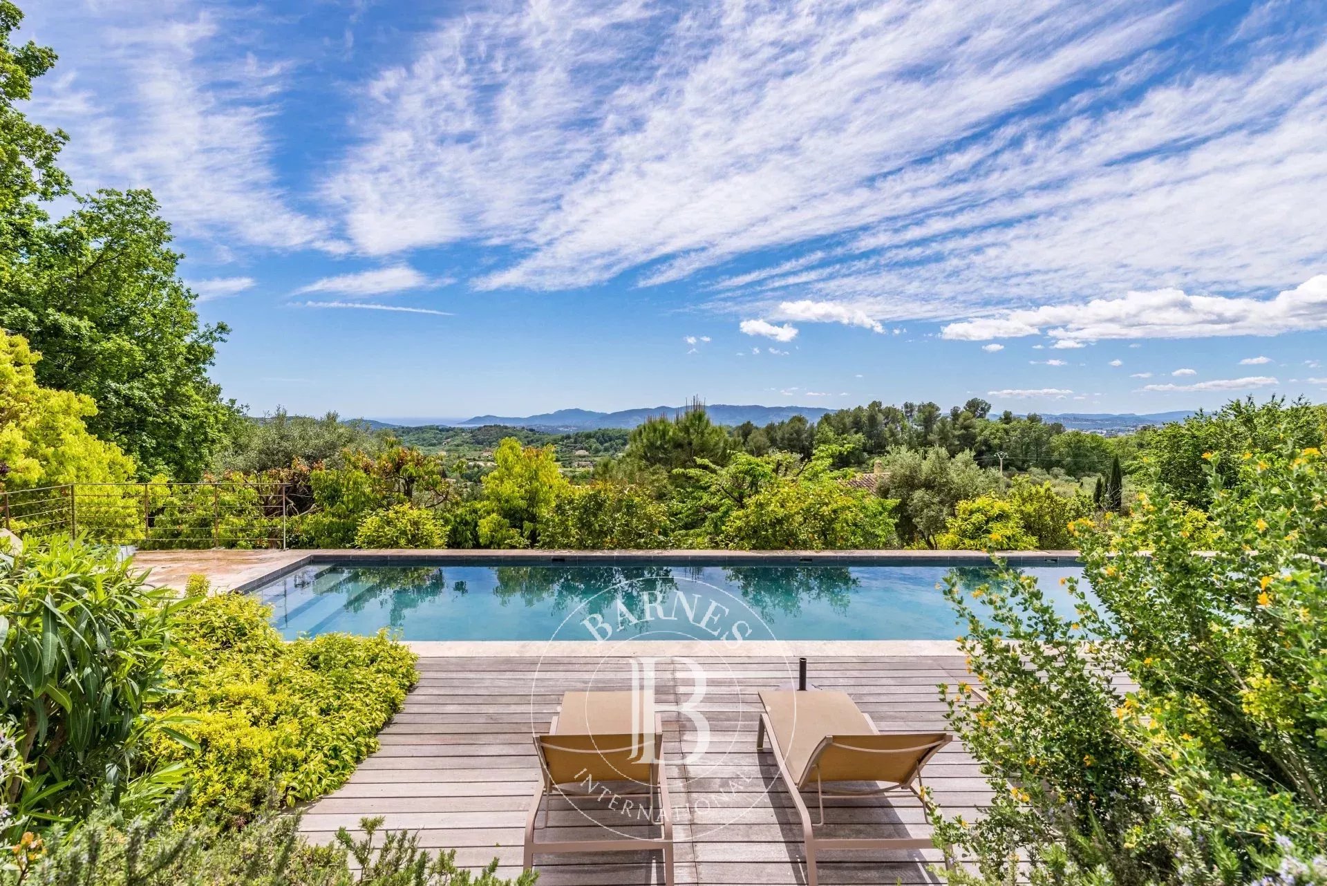 Chateauneuf-Grasse, contemporary Mas with sea view, 5 bedrooms - picture 8