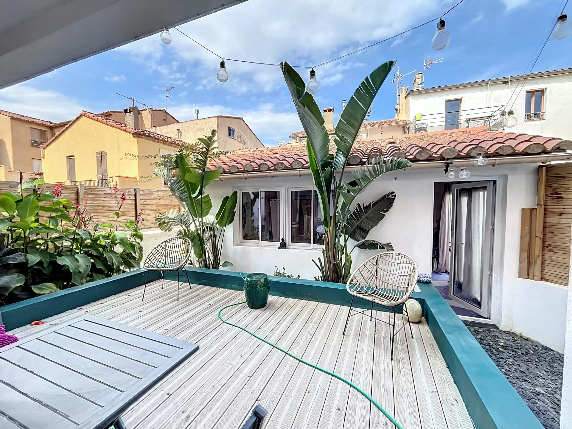 TWO BEDROOMS APARTMENT ON SINGLE STOREY , PORT-VENDRES