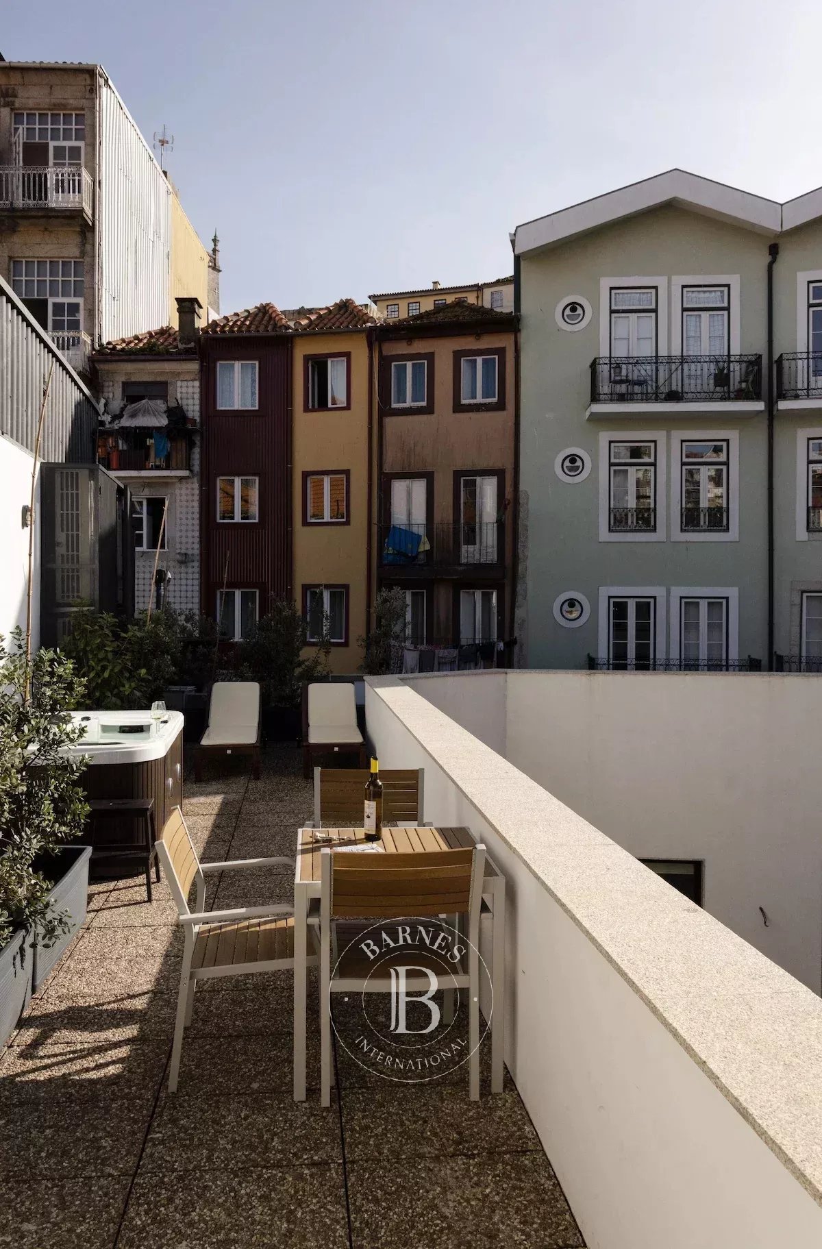 Porto Low-Rise Building