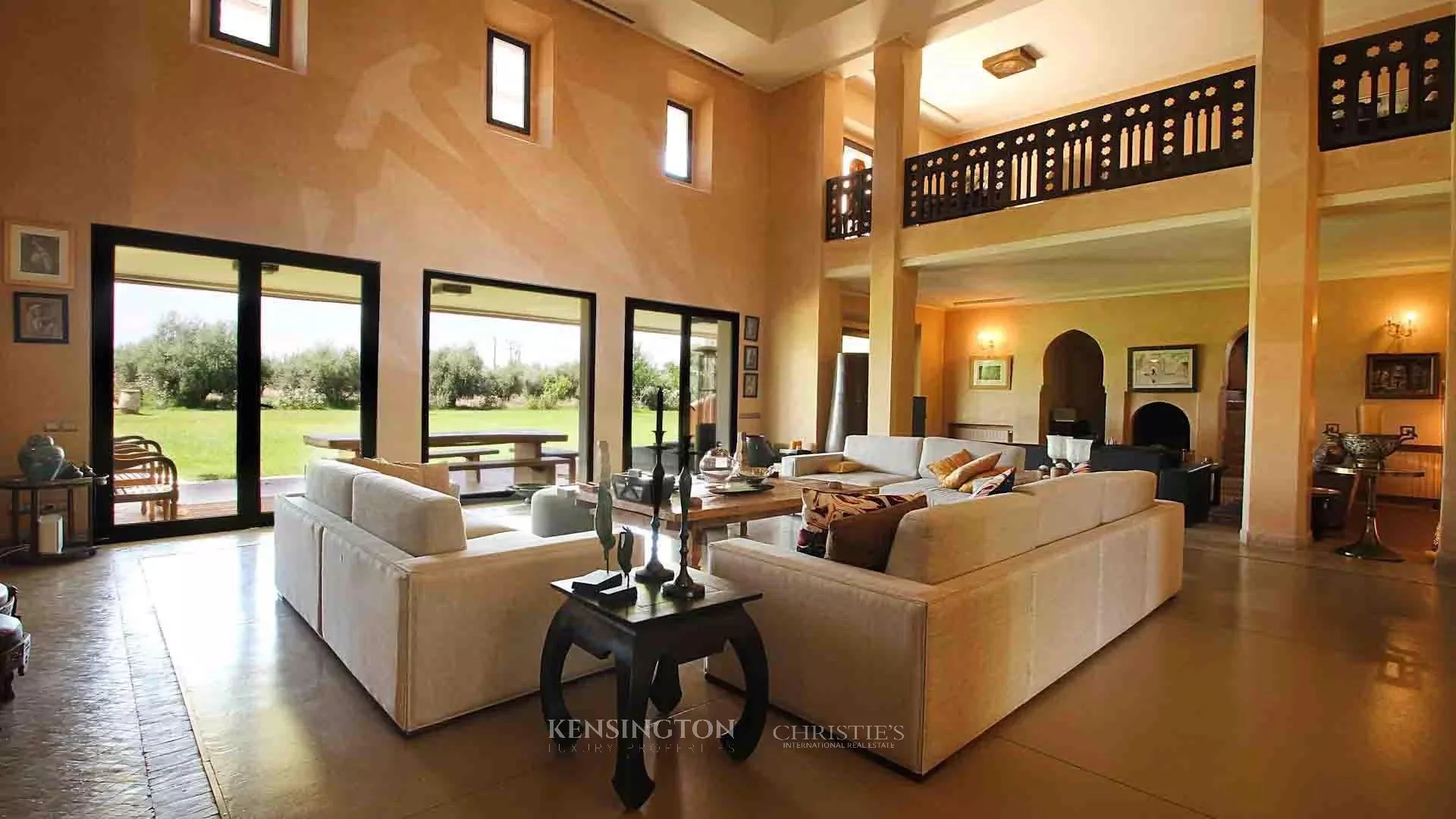 6 Bedroom Villa/Townhouse's Image 14