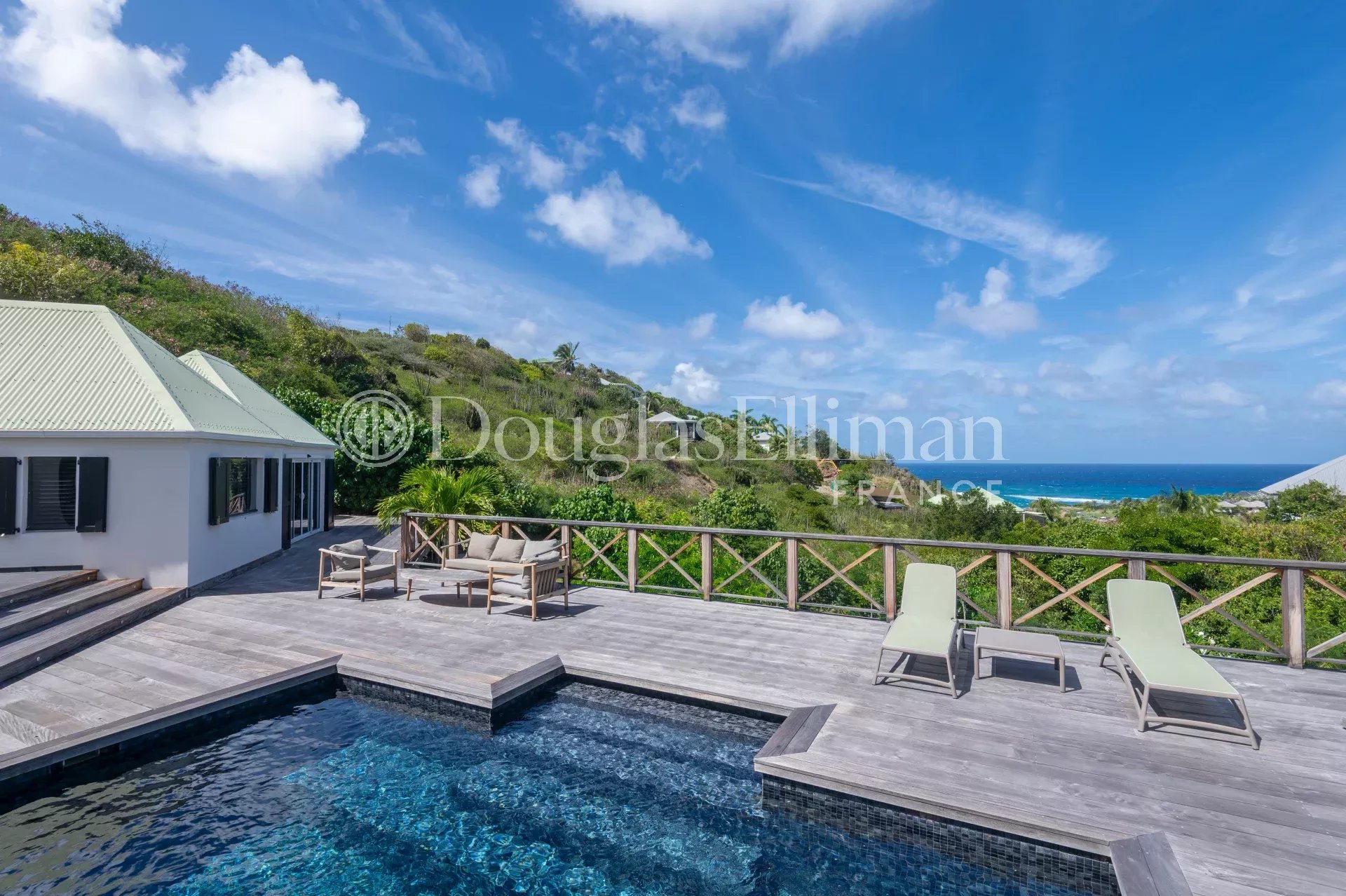 SAINT-BARTH – Property in Petit Cul de Sac with sea view - Picture n°3