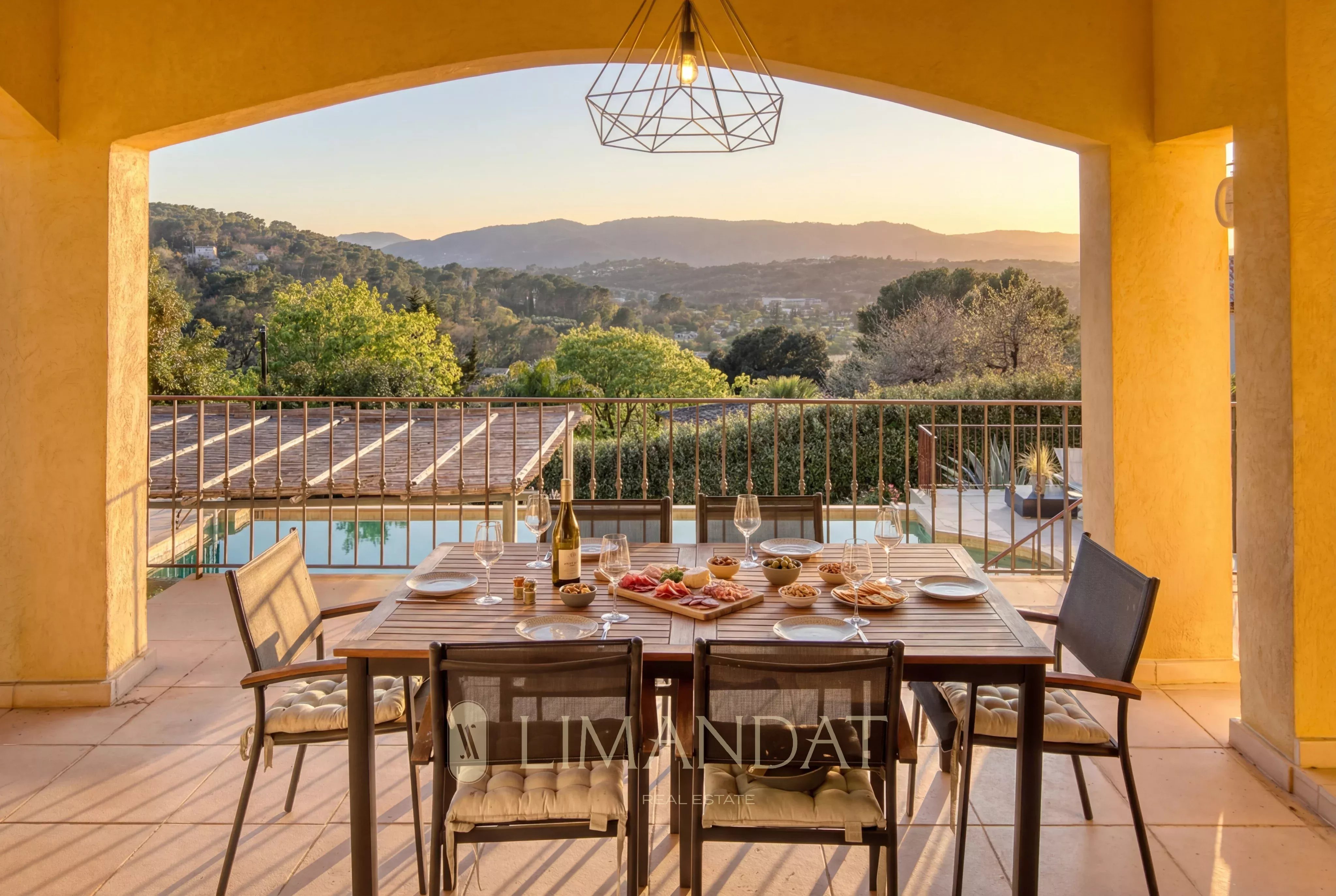 Beautiful villa with open views of the hills in Mougins