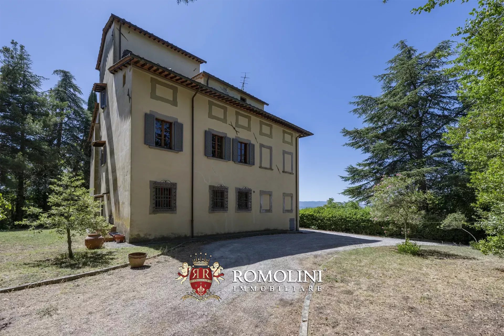 6 Bedroom Villa/Townhouse's Image 18
