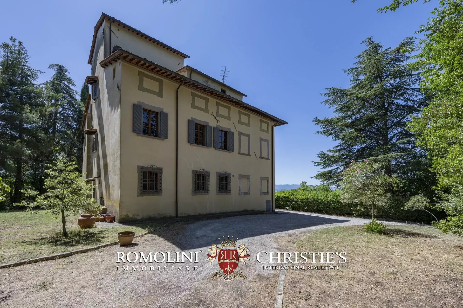 6 Bedroom Villa/Townhouse's Image 18
