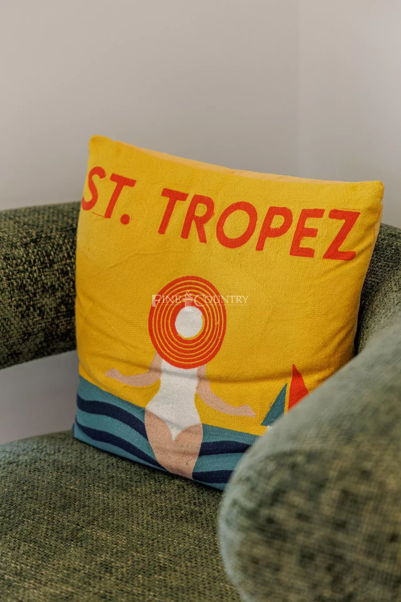 Photo of For Sale – 2-Bedroom Apartment – Cannes Montrose