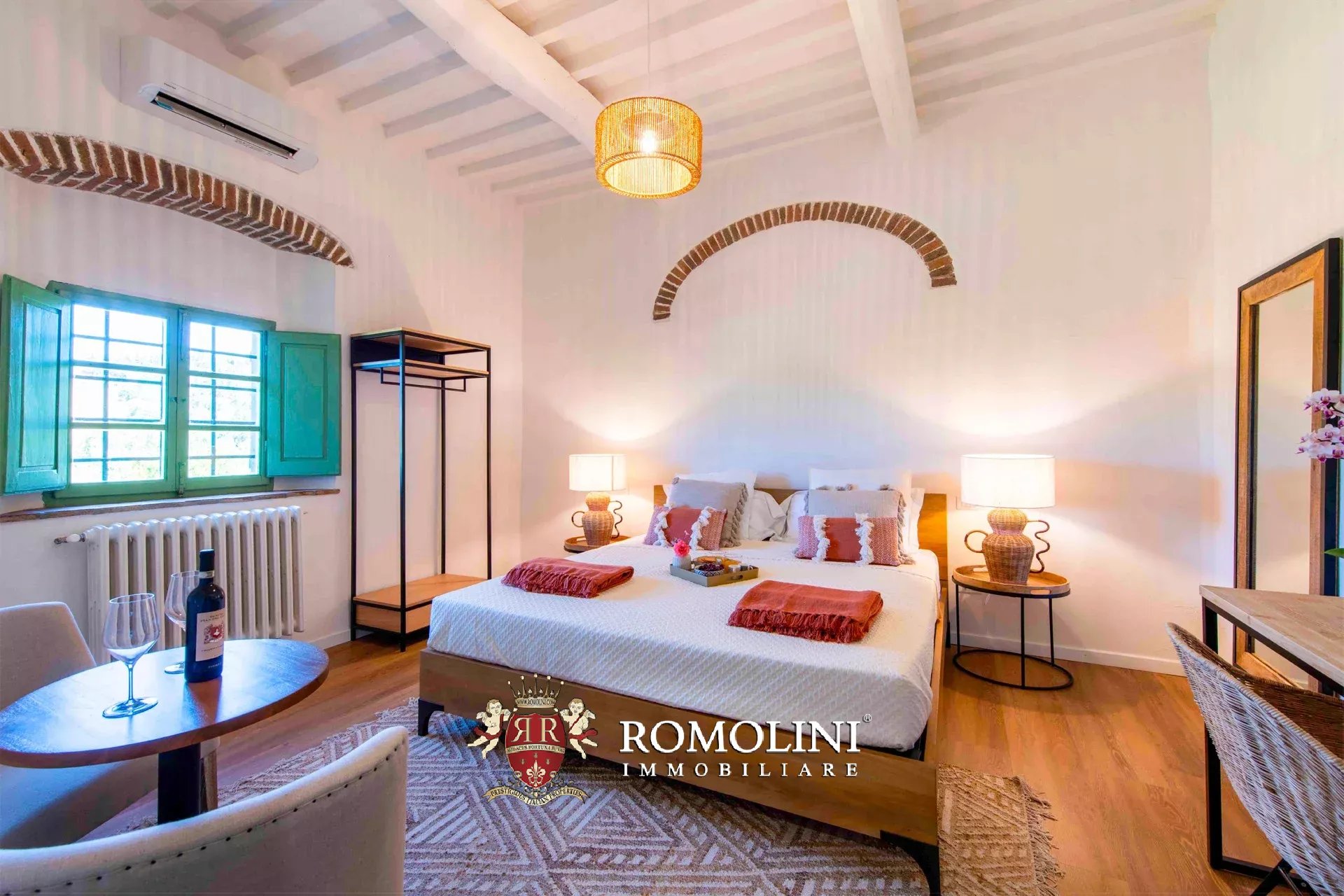 7 Bedroom Vineyard's Image 29