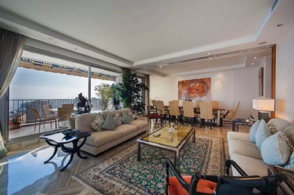 Monte Carlo--Château Périgord I