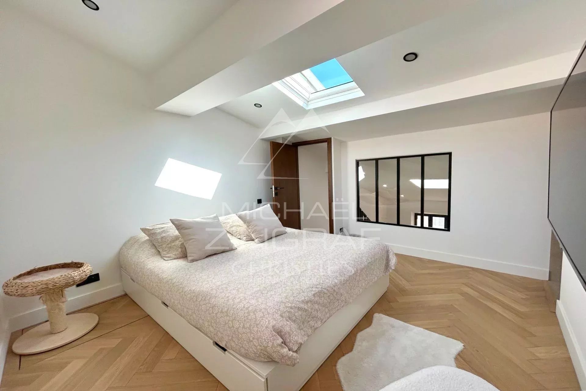 2 Bedroom Apartment/Flat's Image 4
