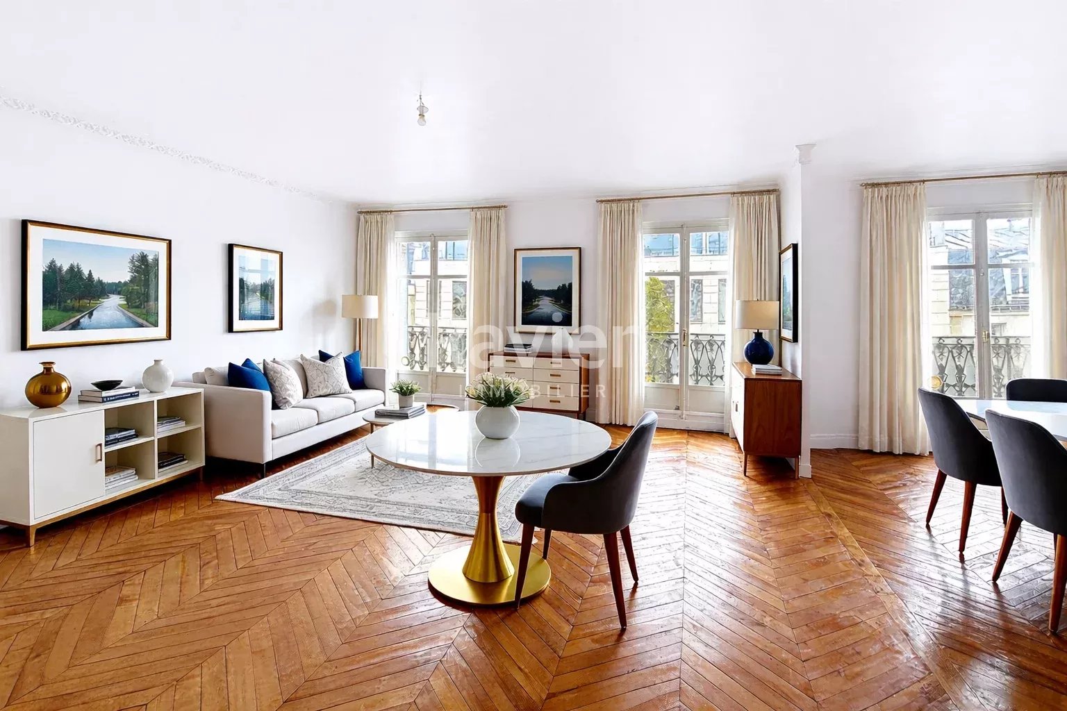 Agence immobilière de 