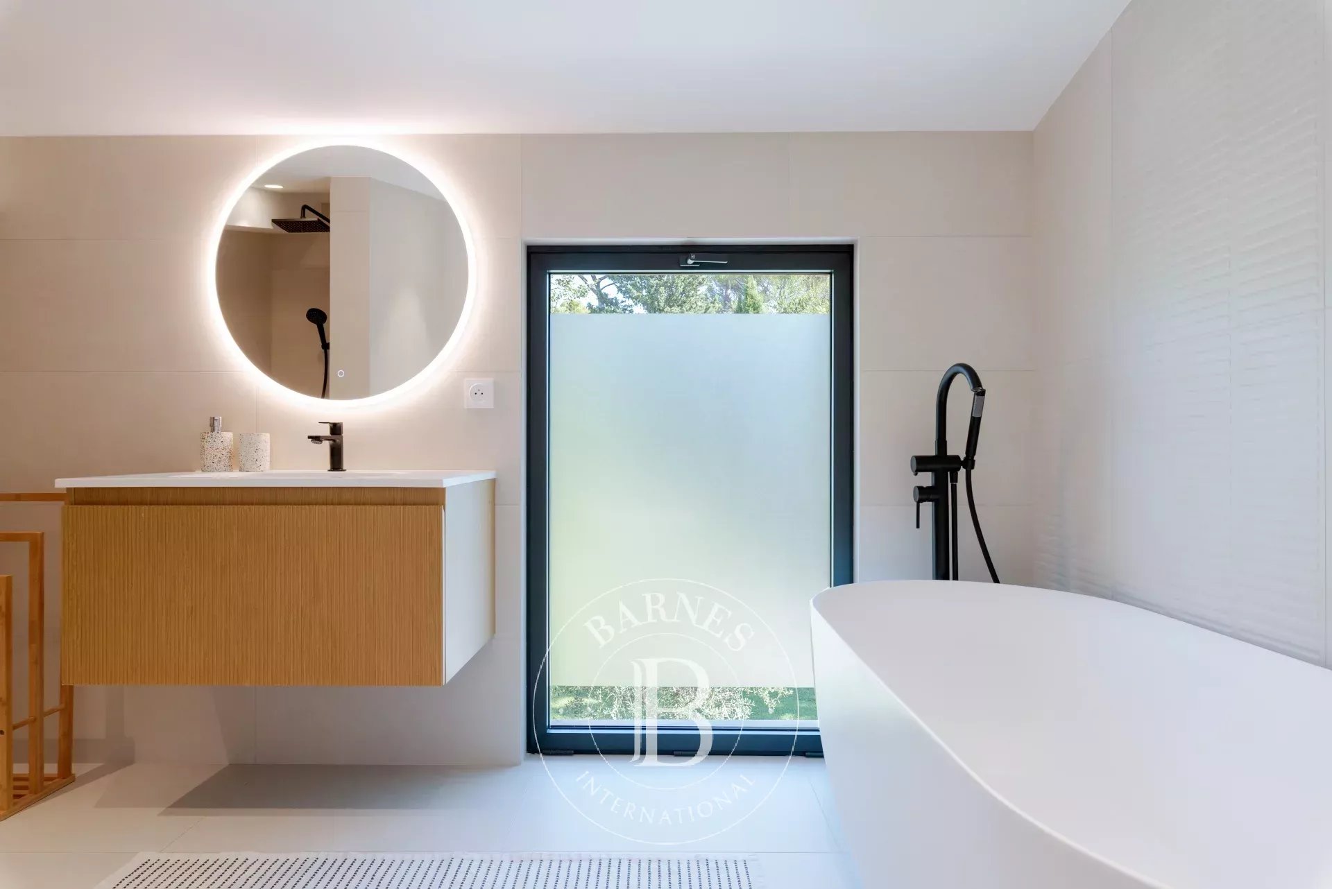 Villa Roquefort-les-Pins - picture 17