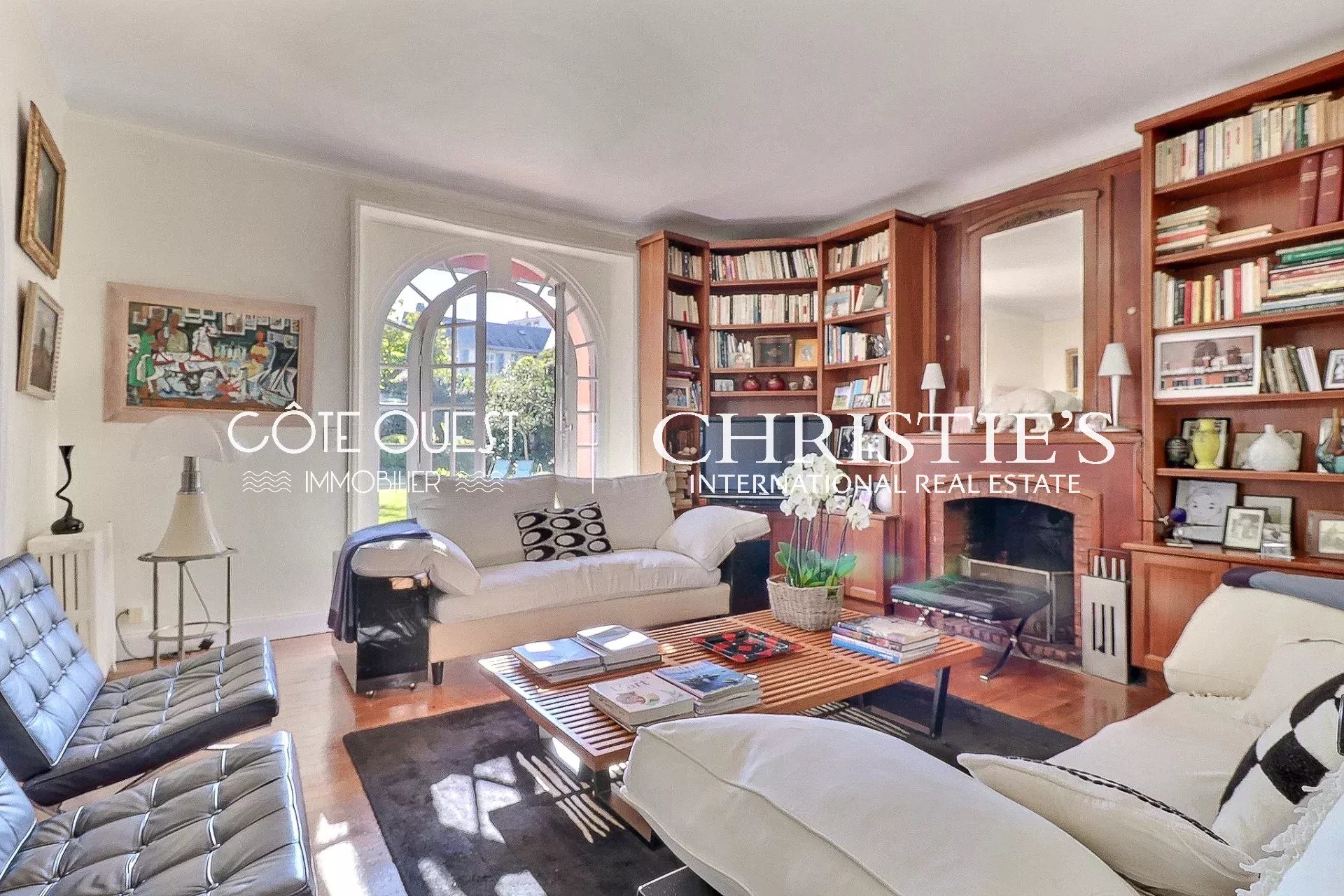 4 Bedroom Villa/Townhouse's Image 8