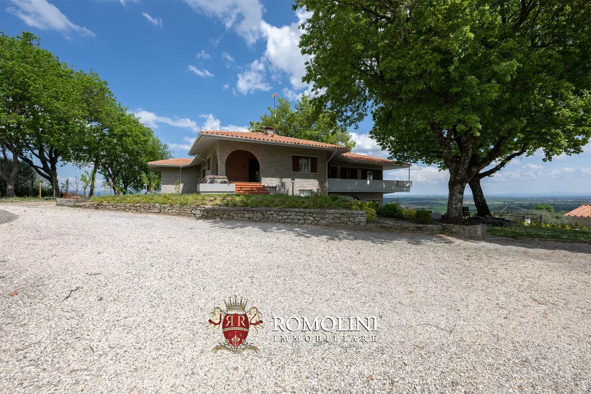 6 Bedroom Villa/Townhouse's Image 11