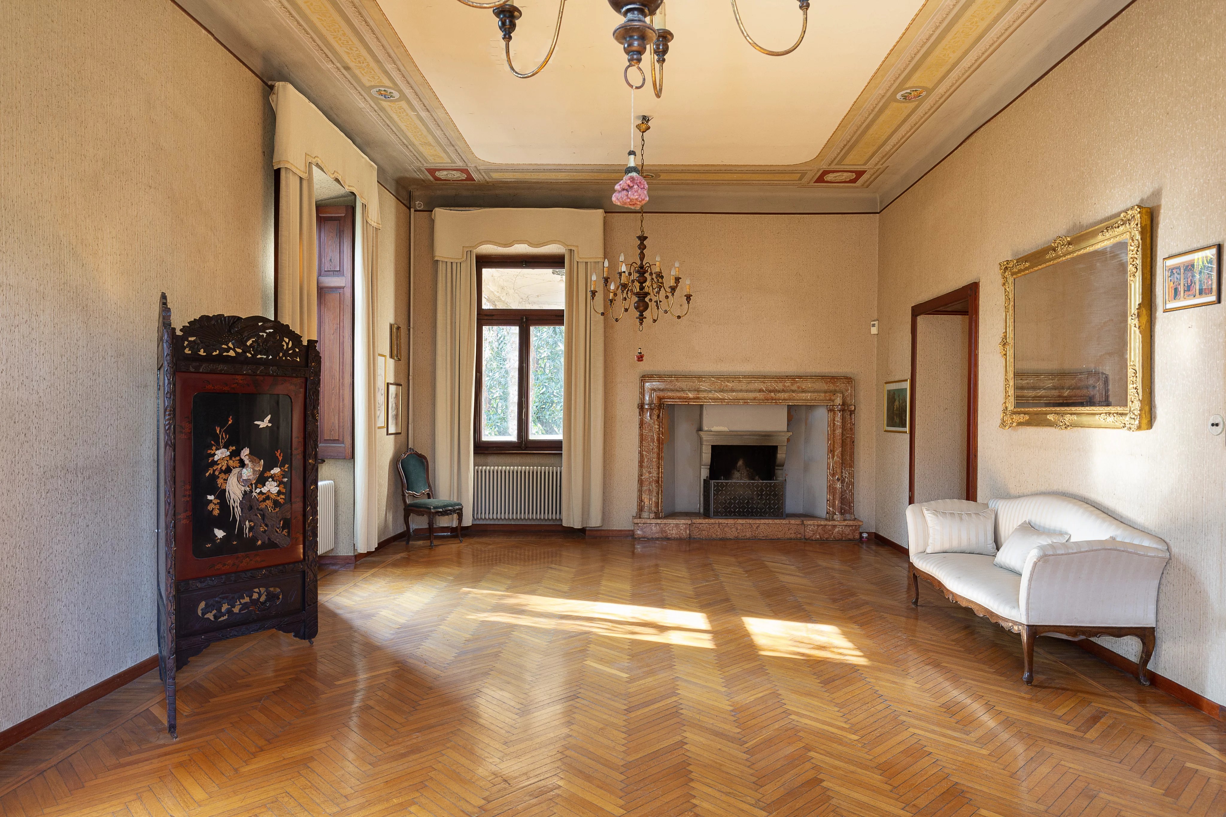 Exclusive Villa historique entourée d’un jardin privé luxuriant - picture 26 title=
