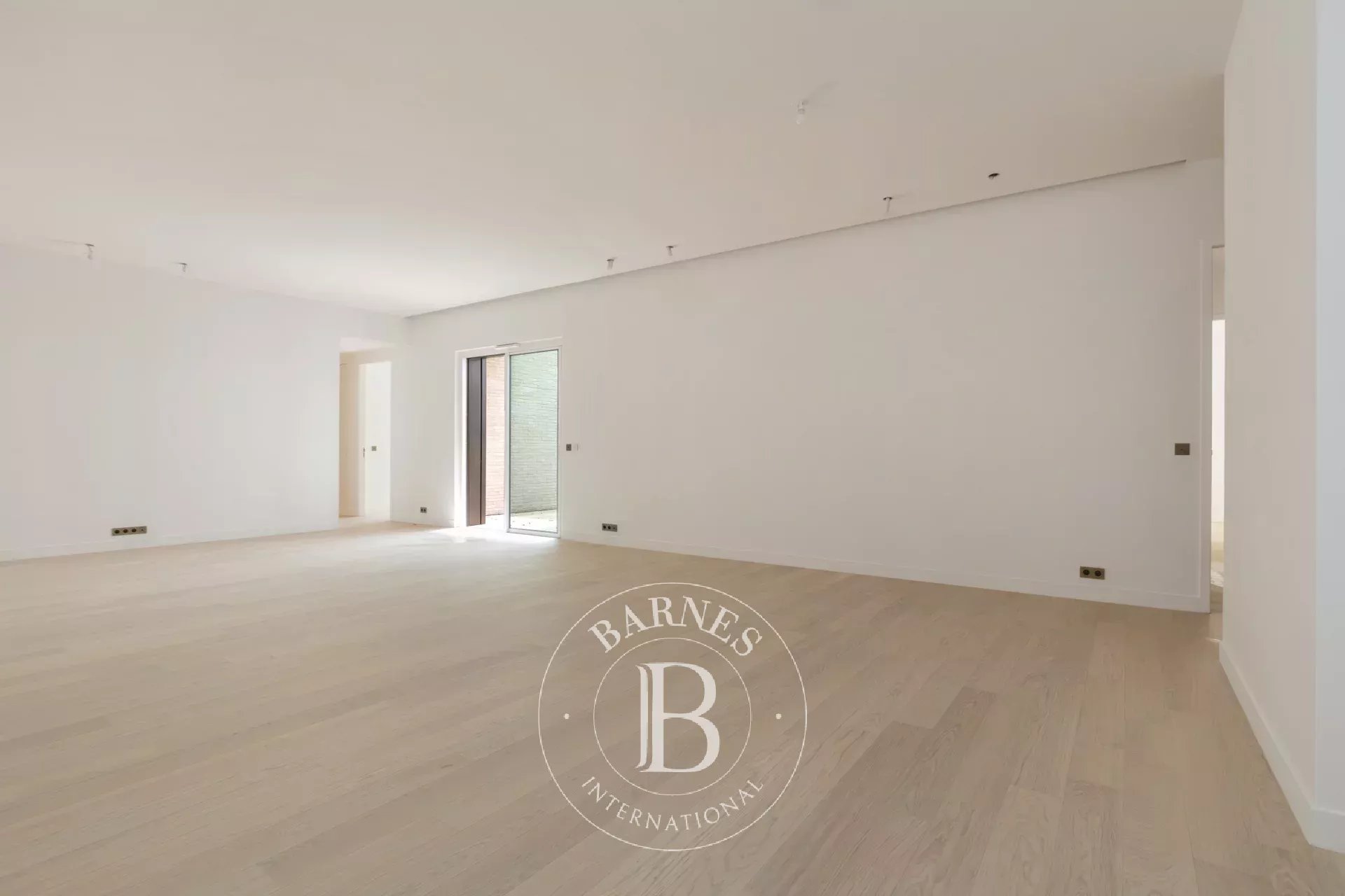 Daire Paris 8ème - picture 20