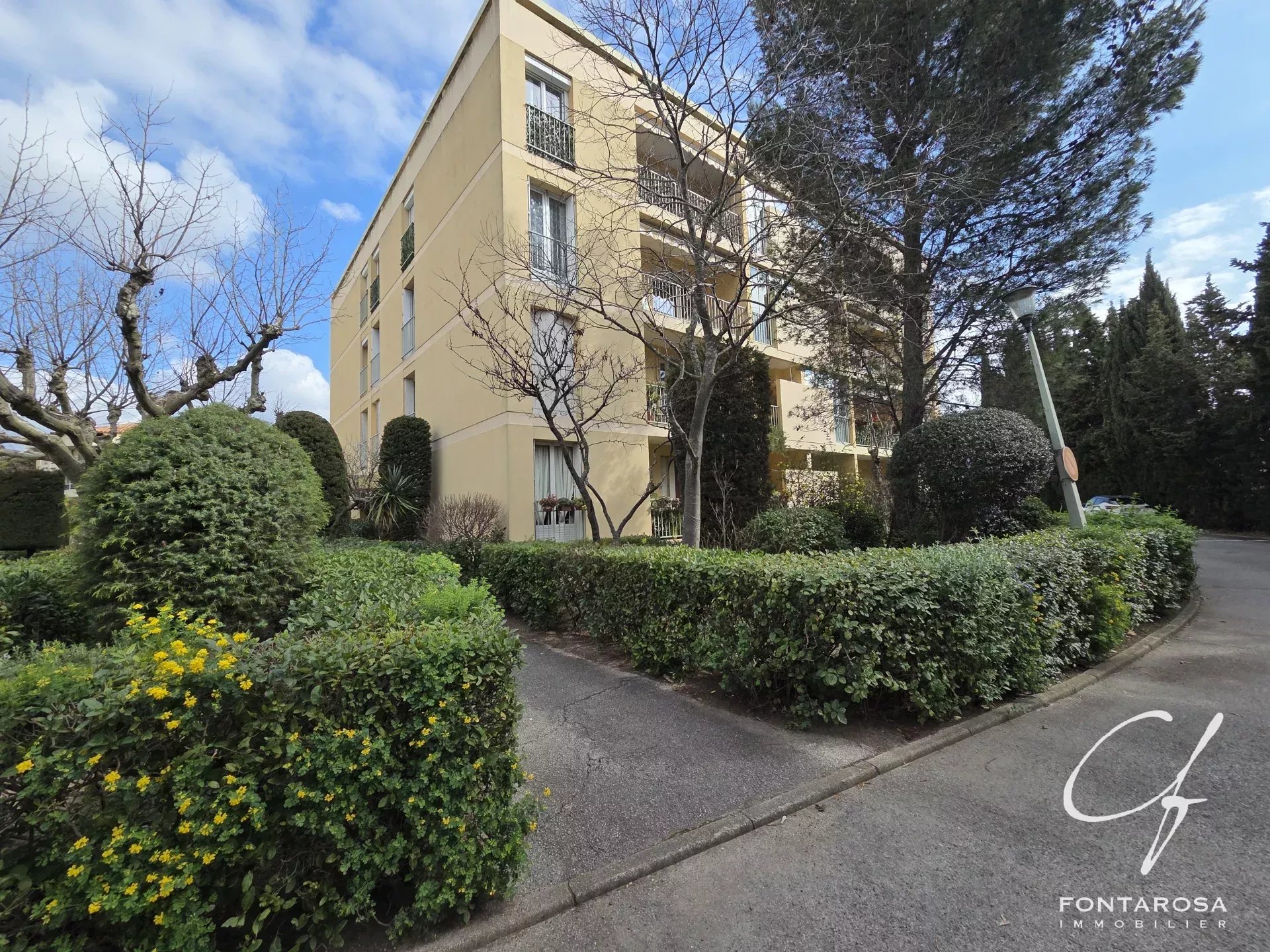 Agence immobilière de 