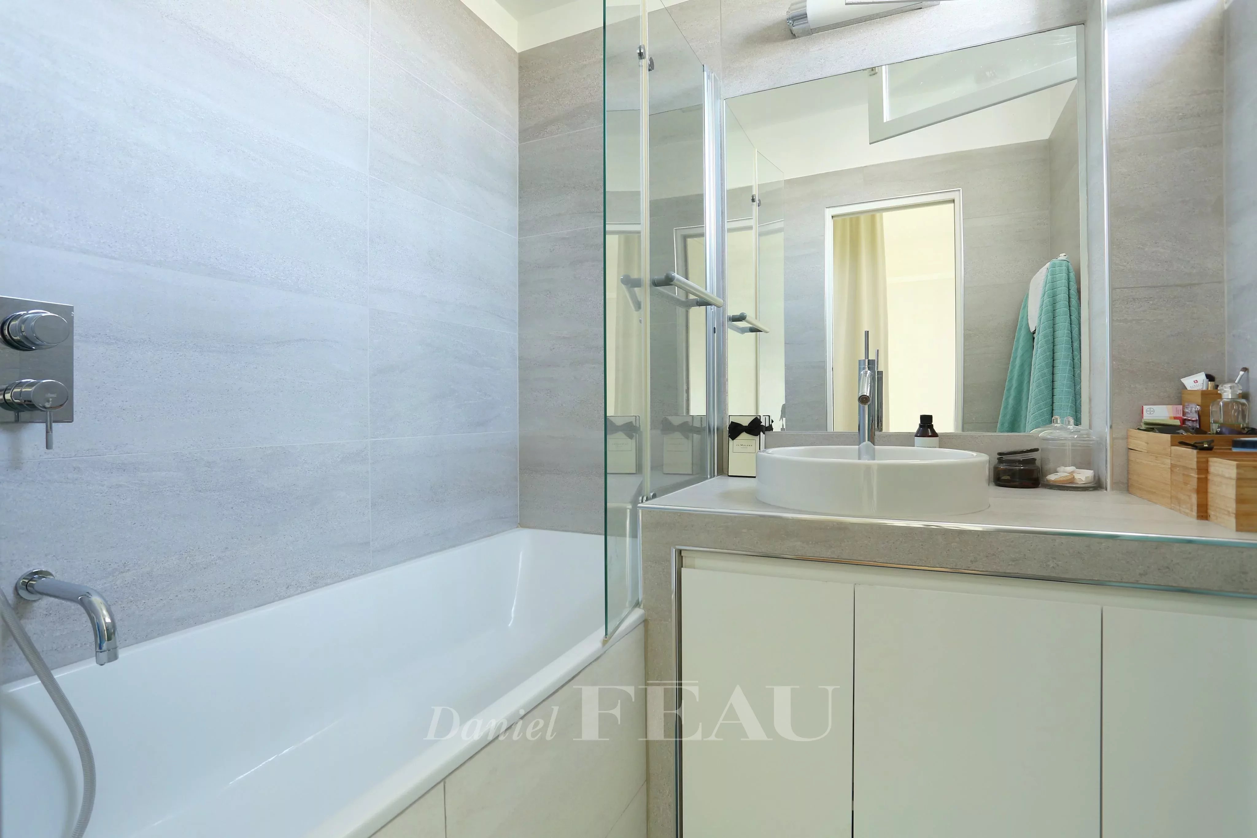 Rental Apartment Paris 17th