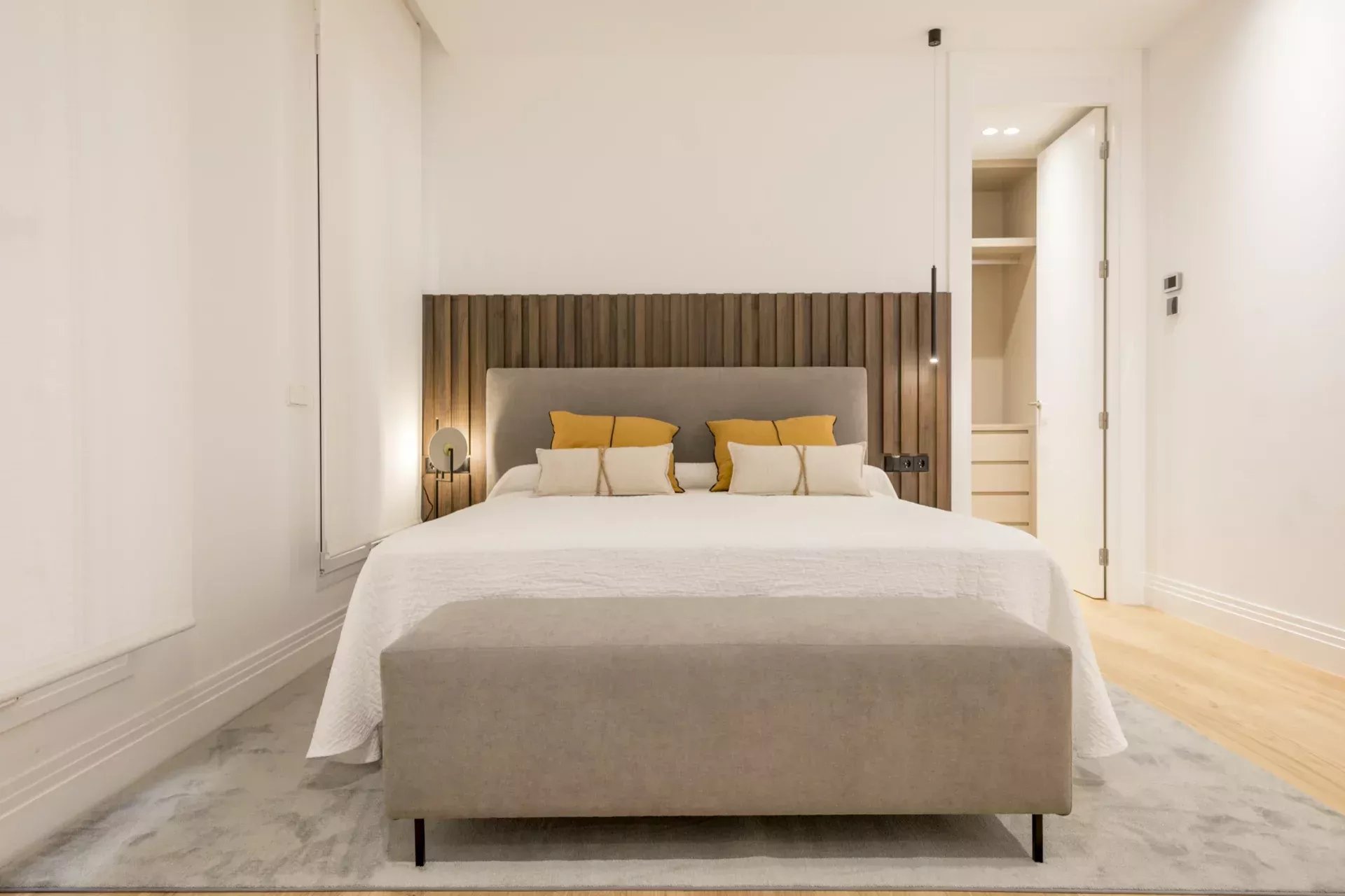 Appartement de Luxe Rénové avec Vue Imprenable sur la Fontaine de Neptune - picture 34