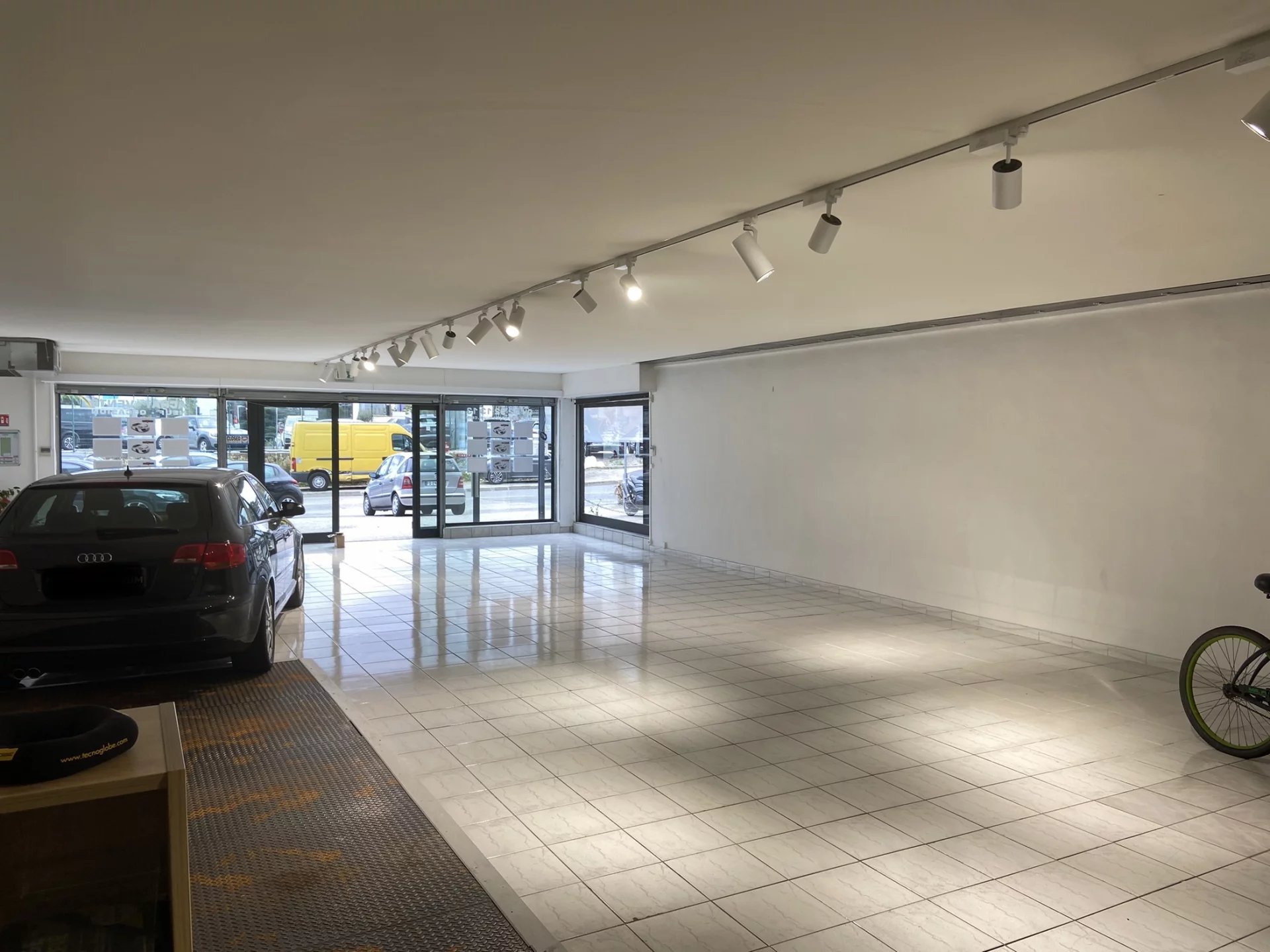 Rental Retail space Mougins