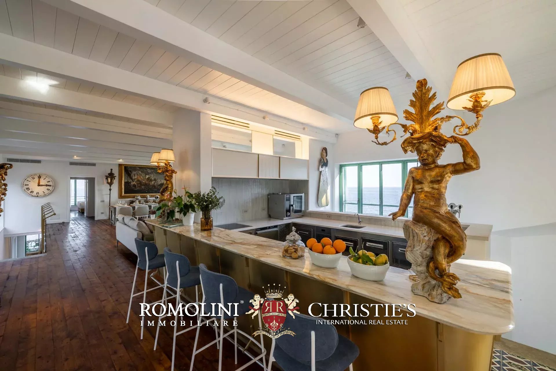 8 Bedroom Villa/Townhouse's Image 80