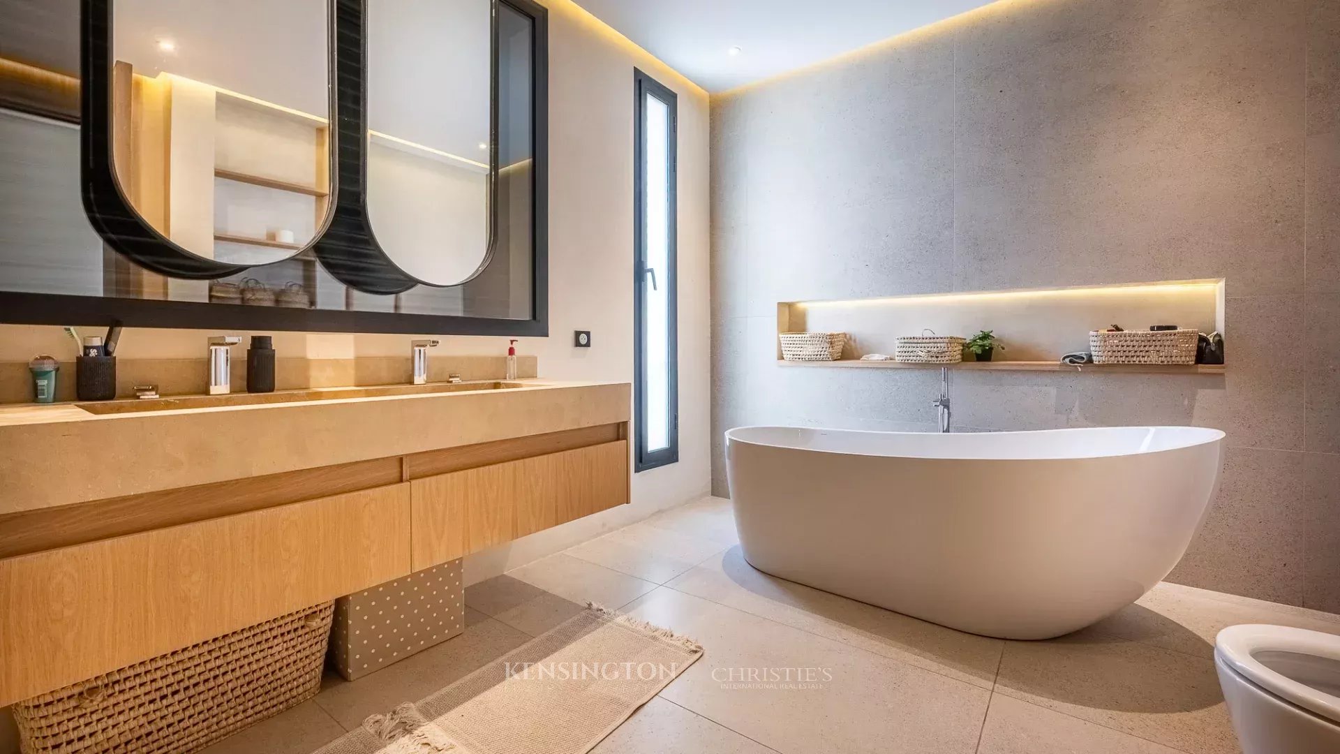 4 Bedroom Villa/Townhouse's Image 58