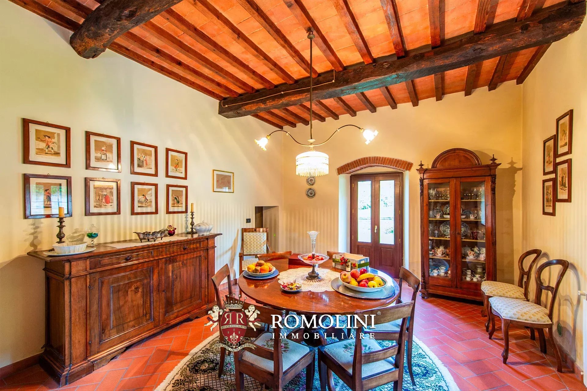 6 Bedroom Villa/Townhouse's Image 23