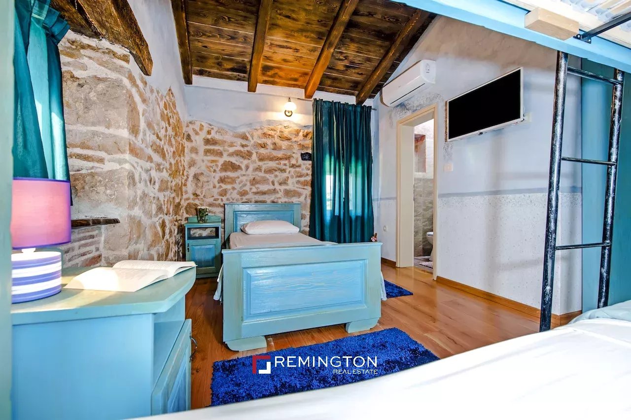 4 Bedroom Villa/Townhouse's Image 17