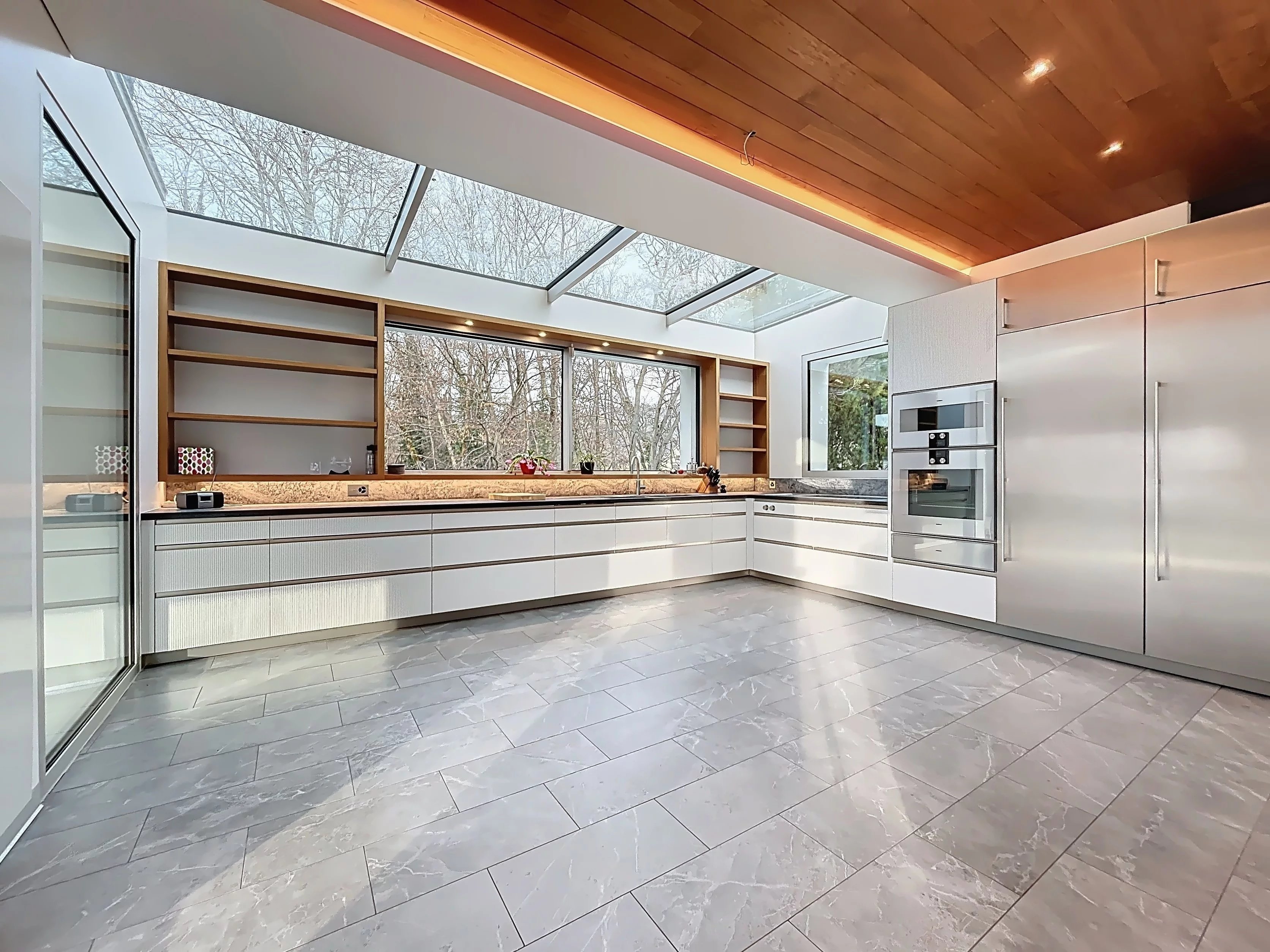 Propriété d’exception de 7.5 pièces avec piscine