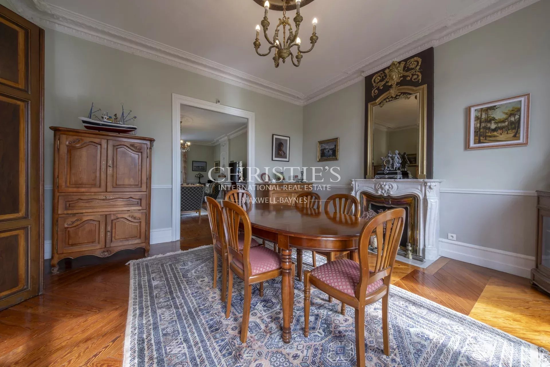6 Bedroom Villa/Townhouse's Image 10