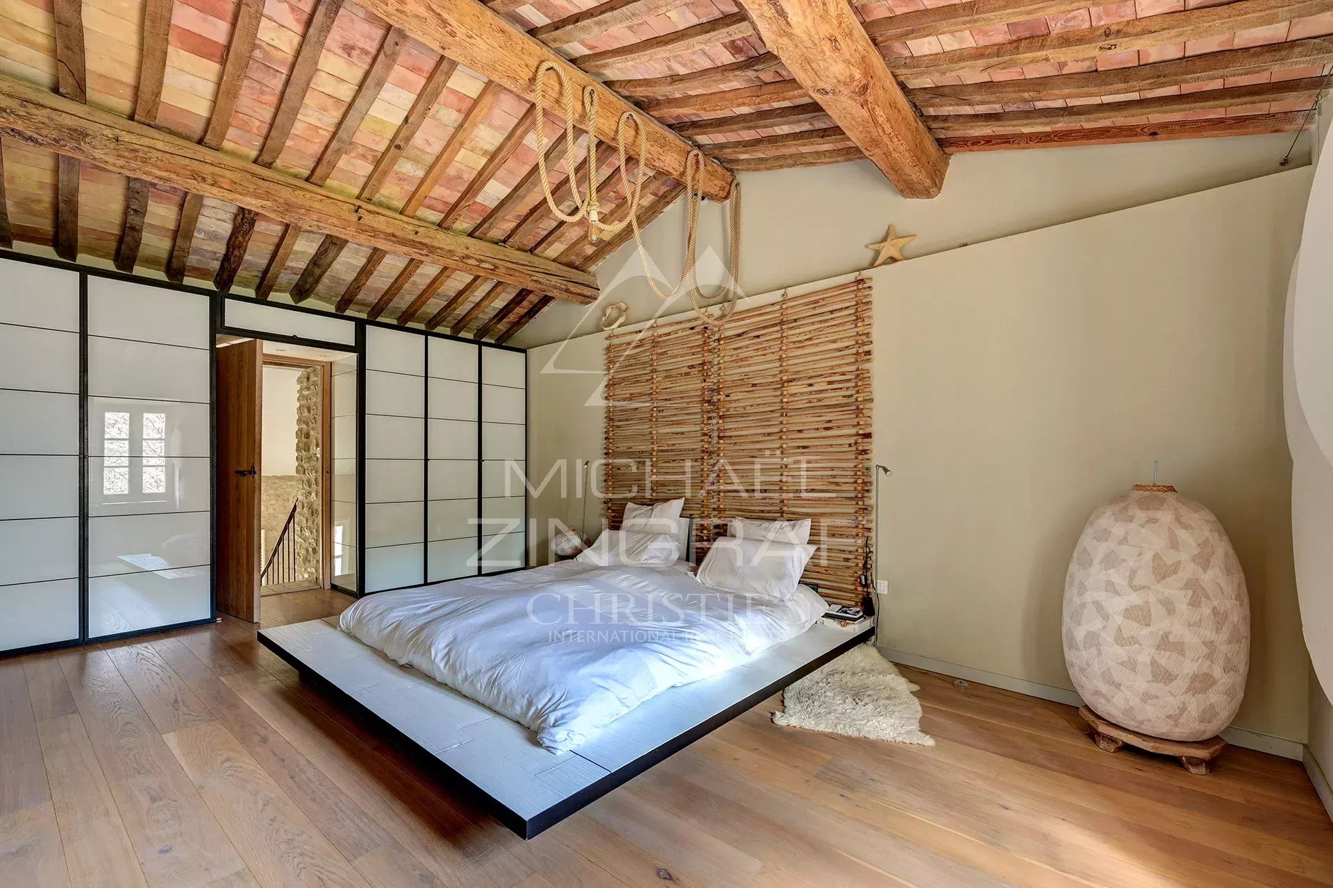 5 Bedroom Villa/Townhouse's Image 6