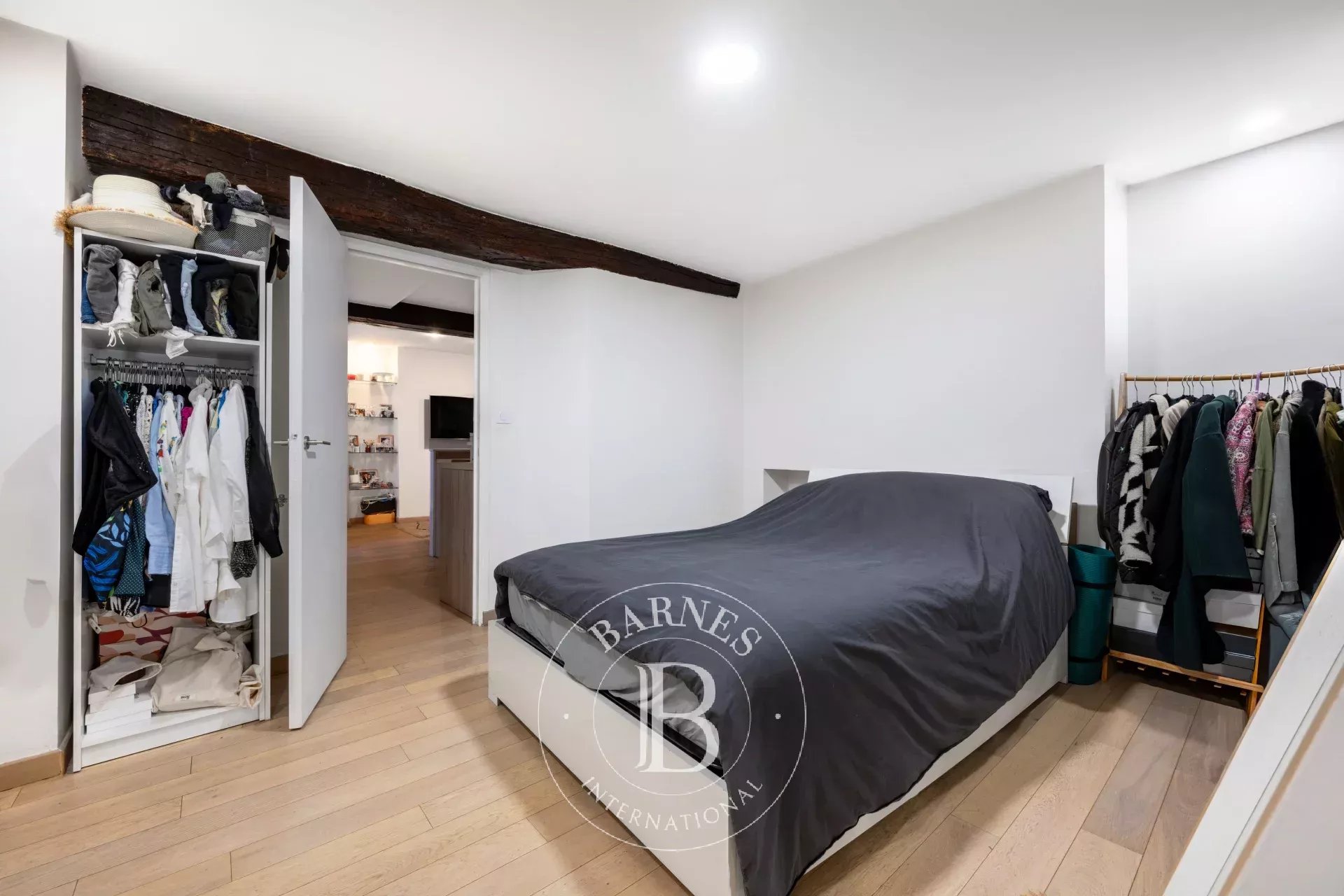 Daire Paris 4ème - picture 9