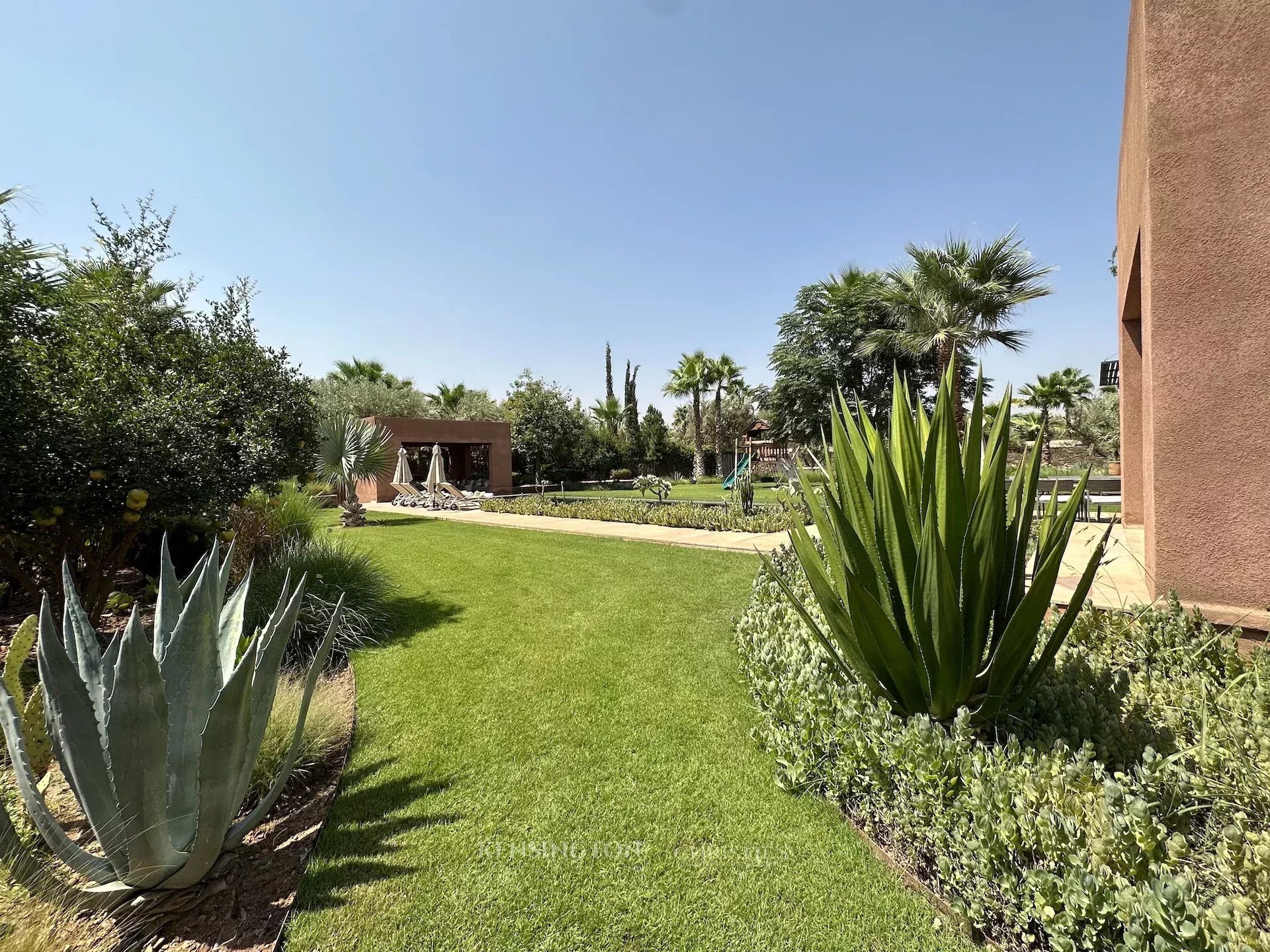 4 Bedroom Villa/Townhouse's Image 8