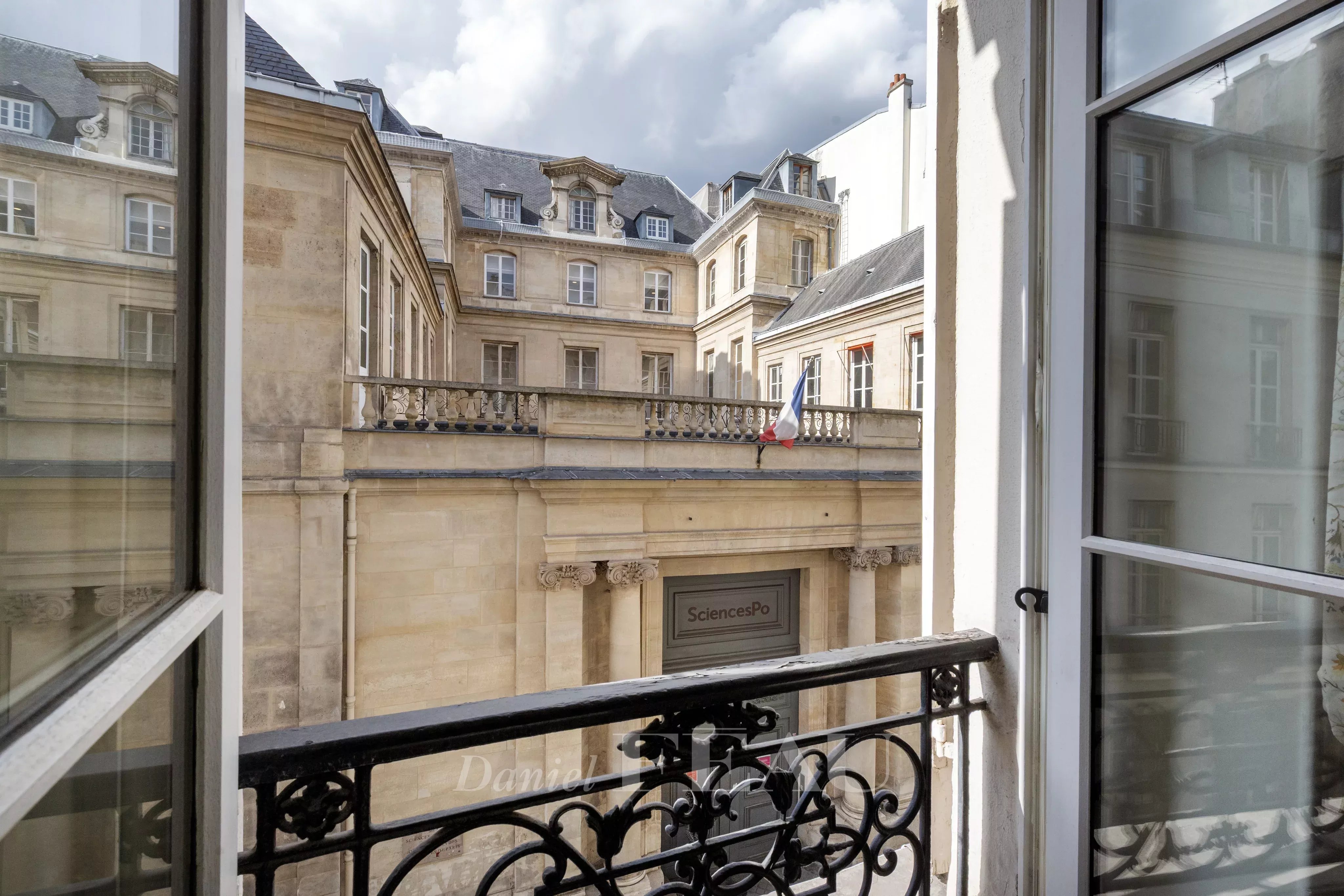 Sale Apartment Paris 6th